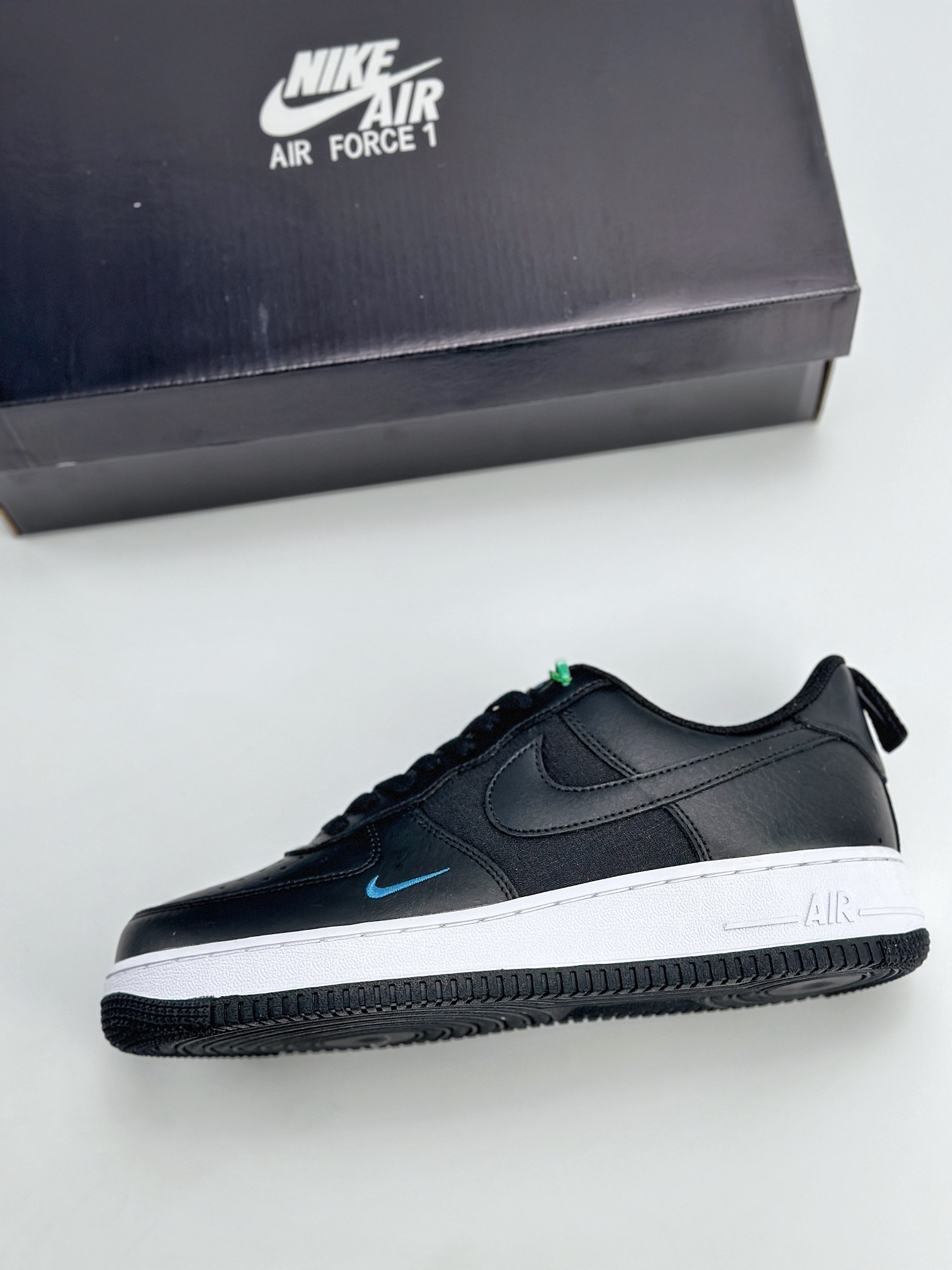 Nike Air Force 1 Low 07 黑白蓝小钩 FZ4625-001