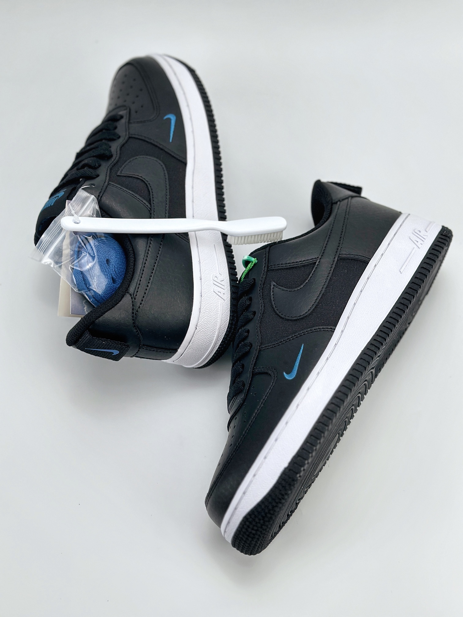 Nike Air Force 1 Low 07 黑白蓝小钩 FZ4625-001