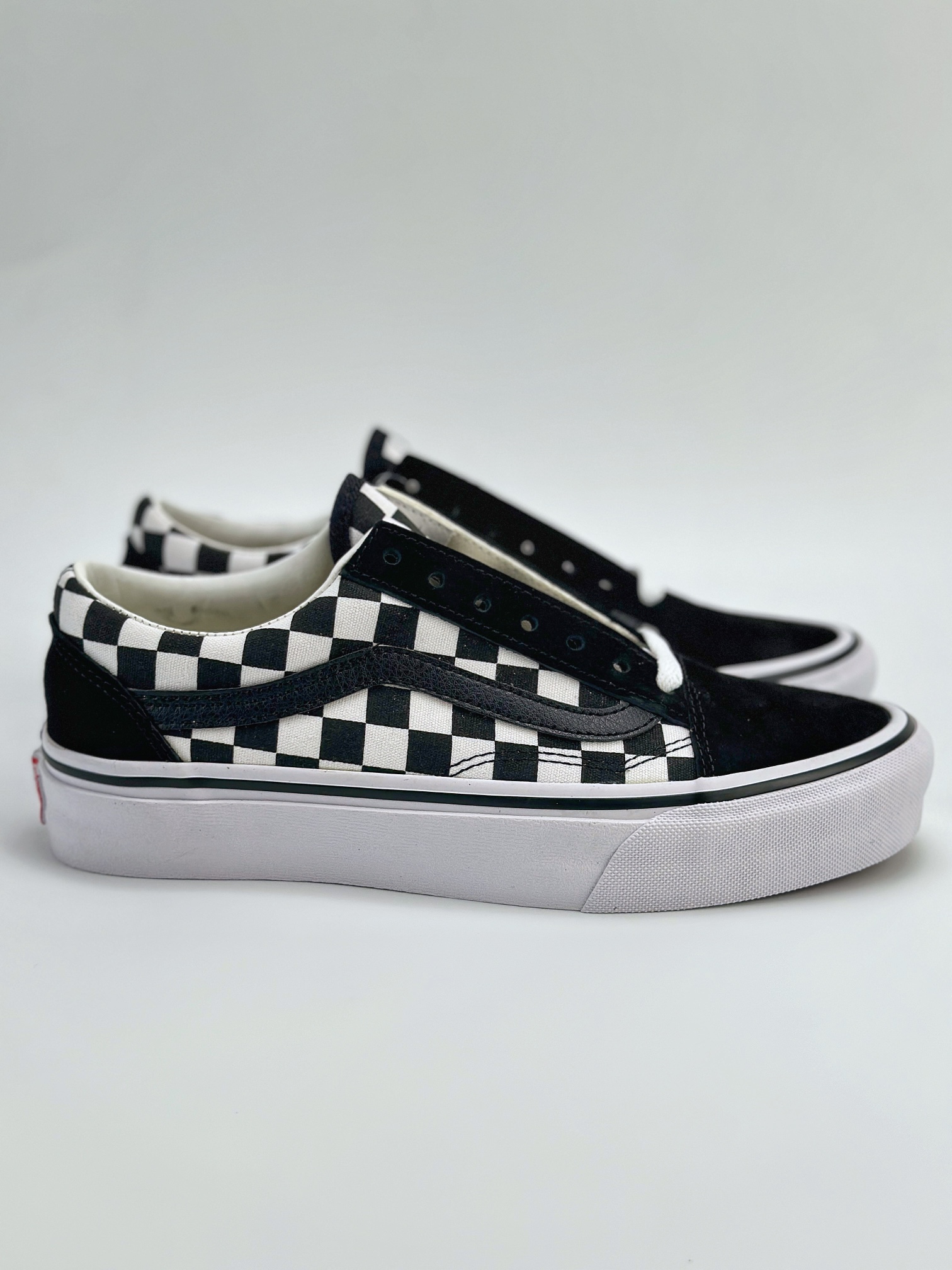 Vans Old Skool 舒适百搭 防滑减震 低帮 棋盘格板鞋 VN000D56BZW