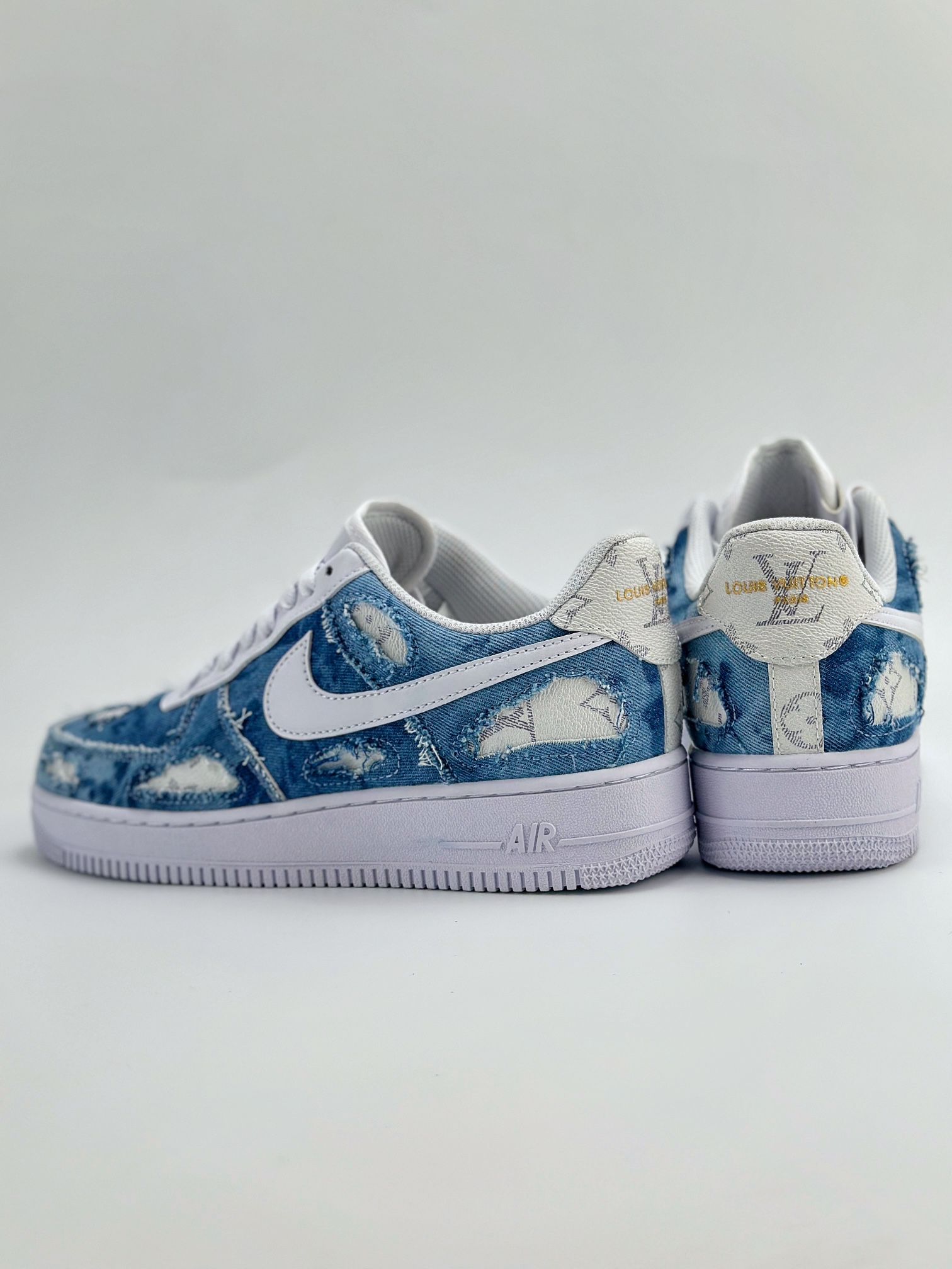 Nike Air Force 1 Low 07 x Louis Vuitton 白蓝牛仔破布