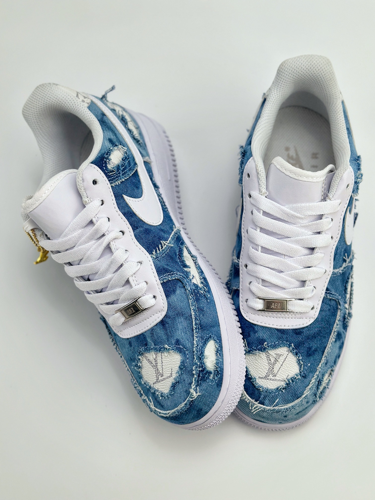 Nike Air Force 1 Low 07 x Louis Vuitton 白蓝牛仔破布