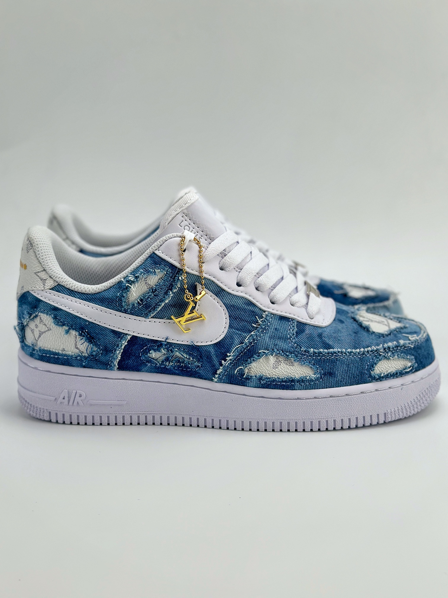 Nike Air Force 1 Low 07 x Louis Vuitton 白蓝牛仔破布