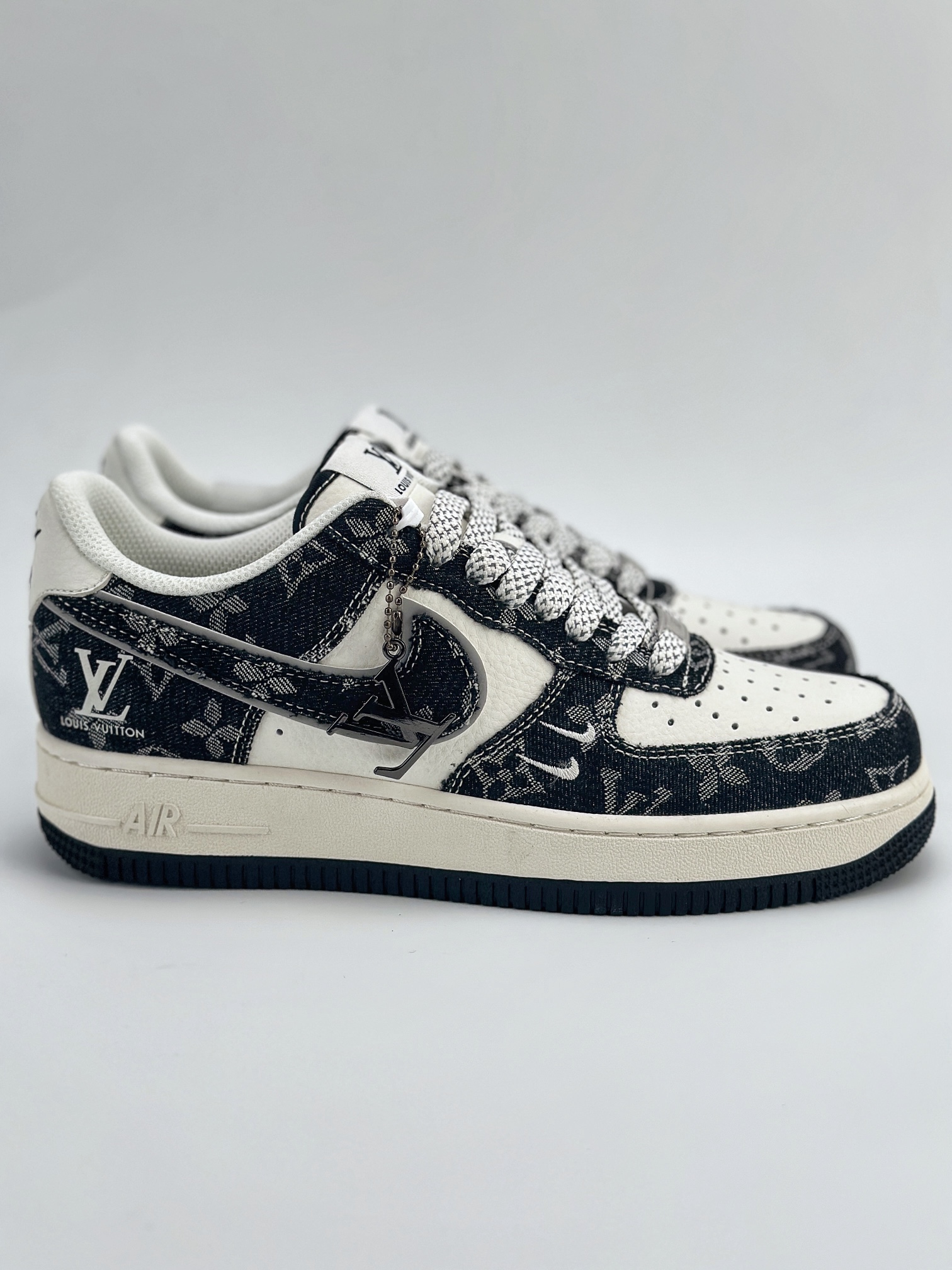 Nike Air Force 1 Low 07 x Louis Vuitton 白黑牛仔布 SJ2088-02