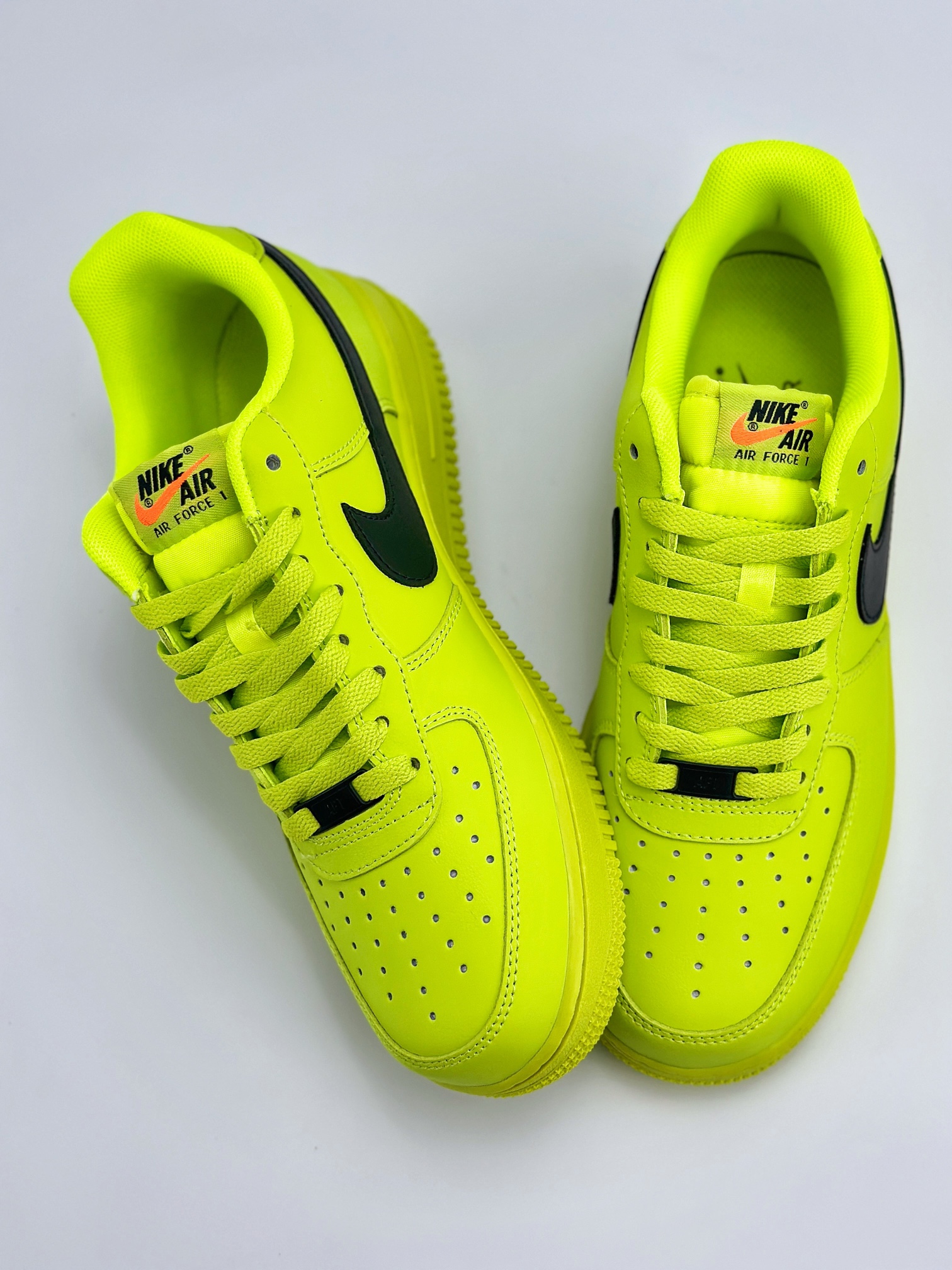 Nike Air Force 1 Low 07 荧光绿黑钩 FA2407-301