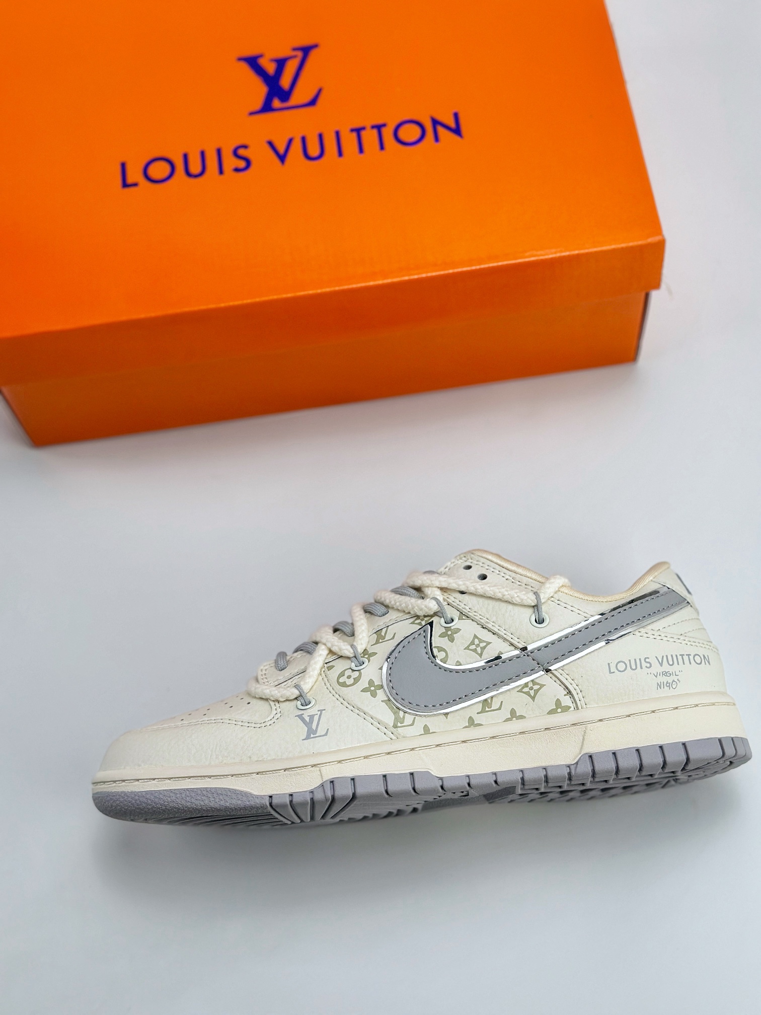 Nike SB Dunk Low x Louis Vuitton 白灰绑带 SJ2068-245