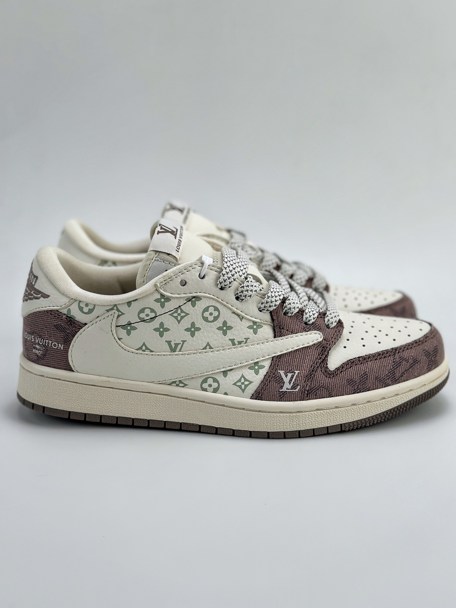 Travis Scott x Nike Air Jordan 1 Low x Louis Vuitton 三方联名 反转白棕拼接帆布倒钩 SJ2068-105