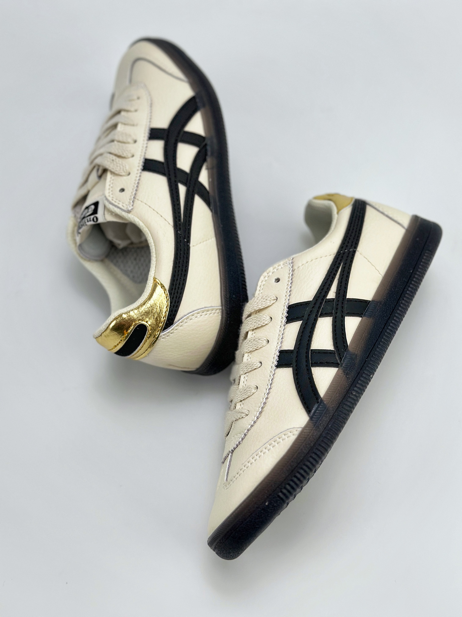 Asics Onitsuka Tiger Tokuten 亚瑟士鬼冢虎男女中性复古运动板鞋 1183B938-100