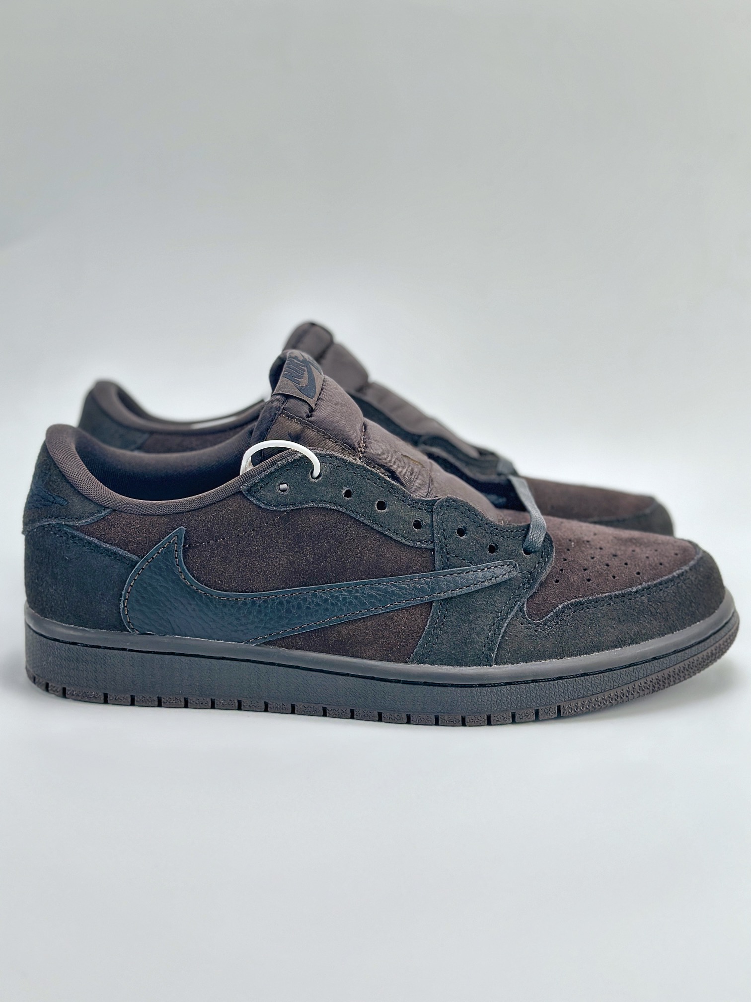 Travis Scott x Nike Air Jordan 1 Low x Louis Vuitton Air Jordan 1 Low 咖啡棕黑倒钩 DM7866-202