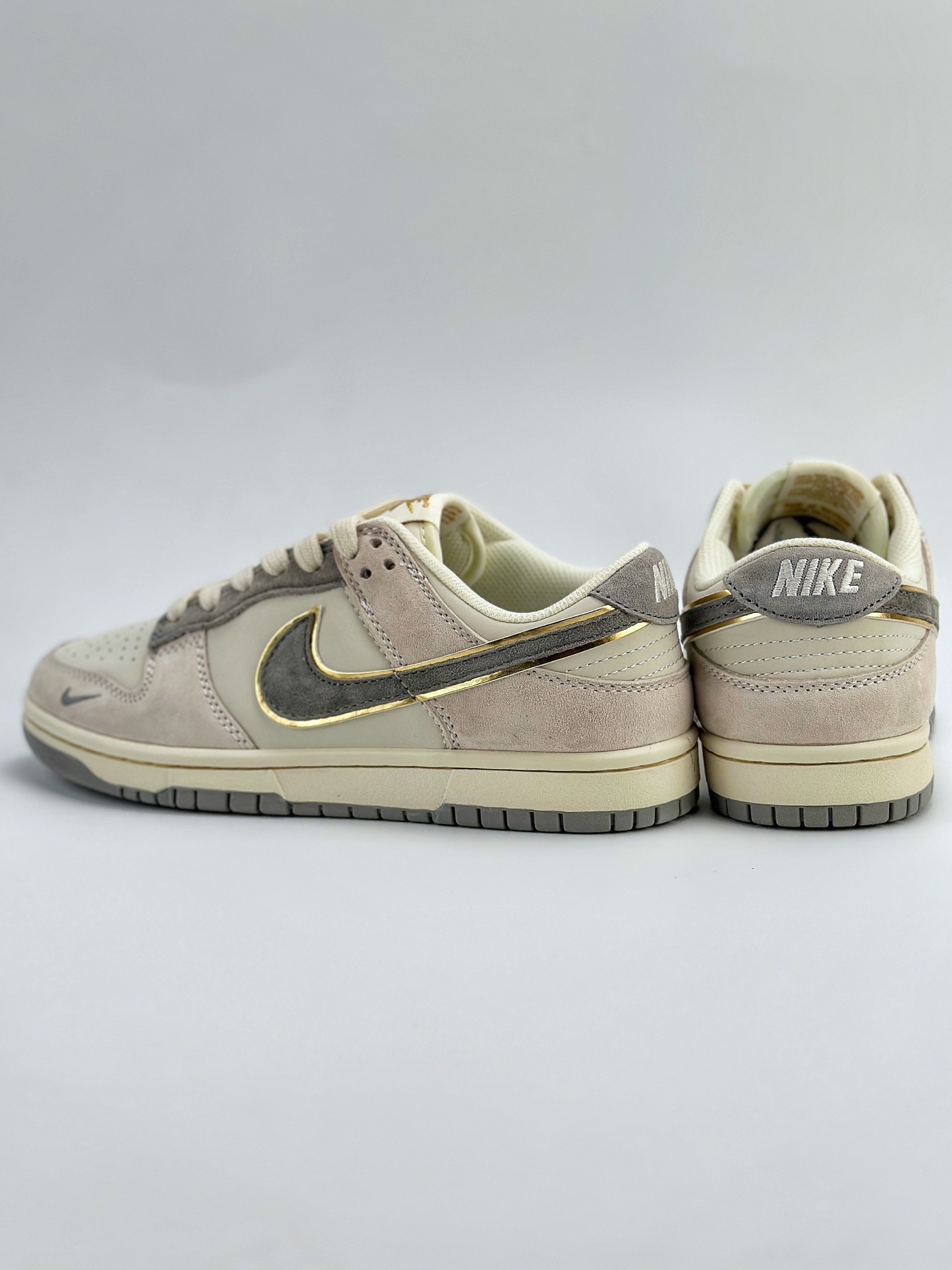 Nike SB Dunk Low 白灰麂皮 JH8037-924