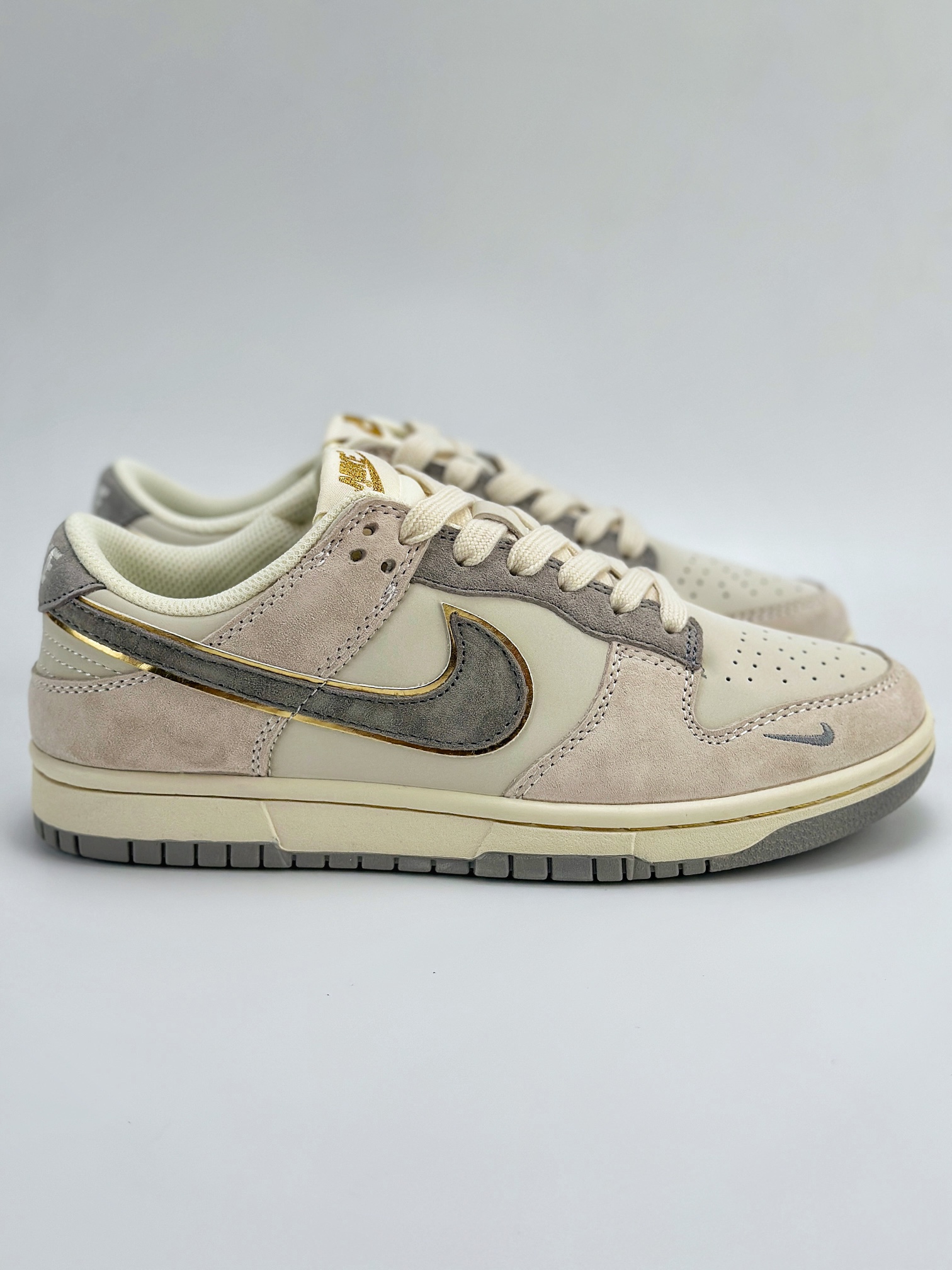 Nike SB Dunk Low 白灰麂皮 JH8037-924