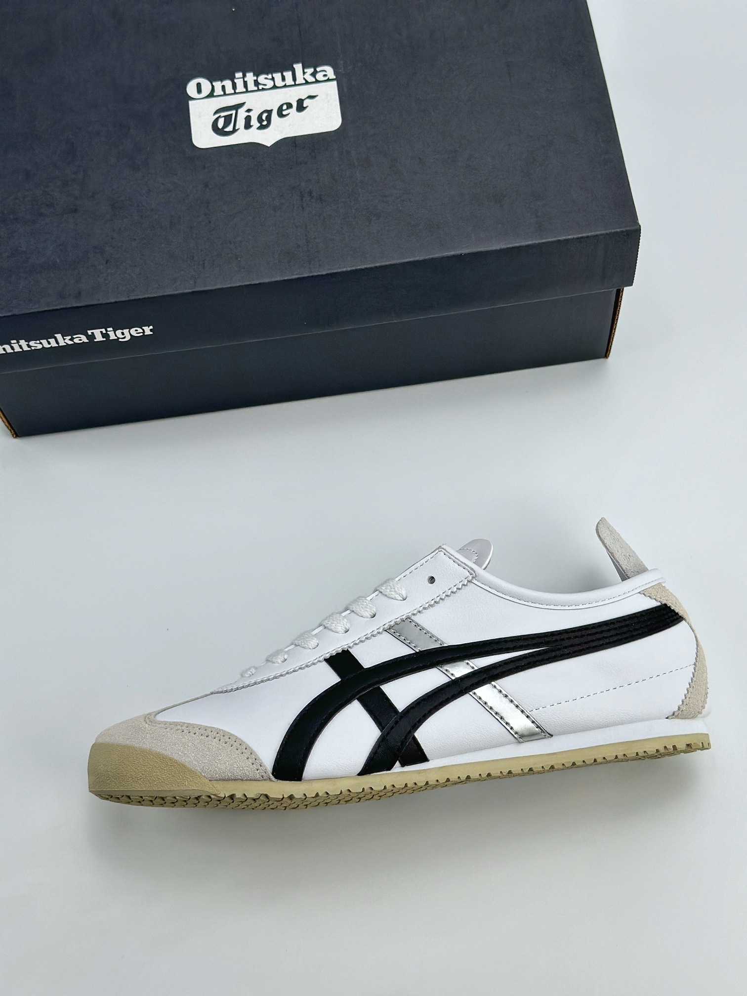 Onitsuka Tiger Mexico 66 Paraty 百搭单品 板鞋 1183C102-101