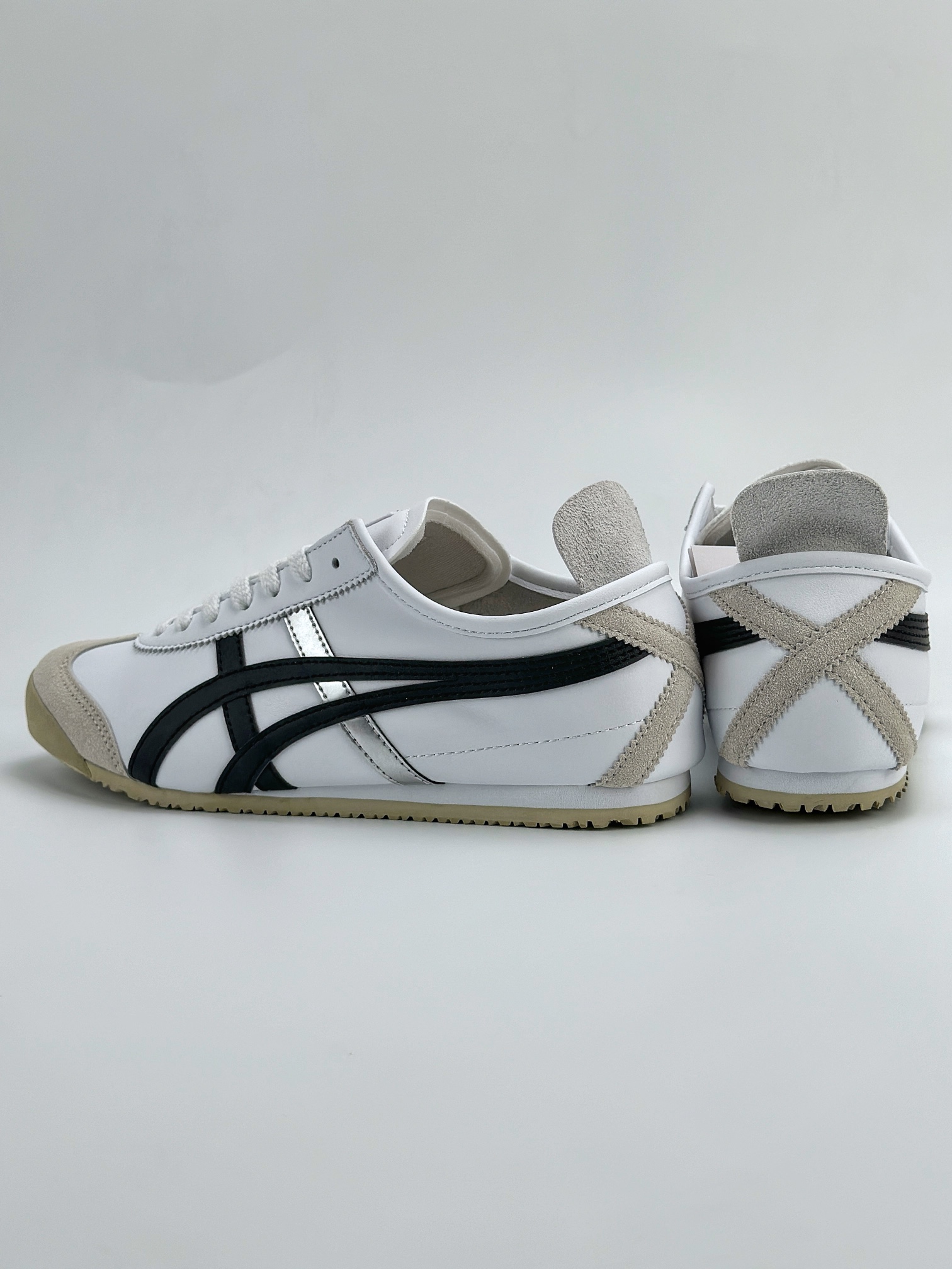 Onitsuka Tiger Mexico 66 Paraty 百搭单品 板鞋 1183C102-101