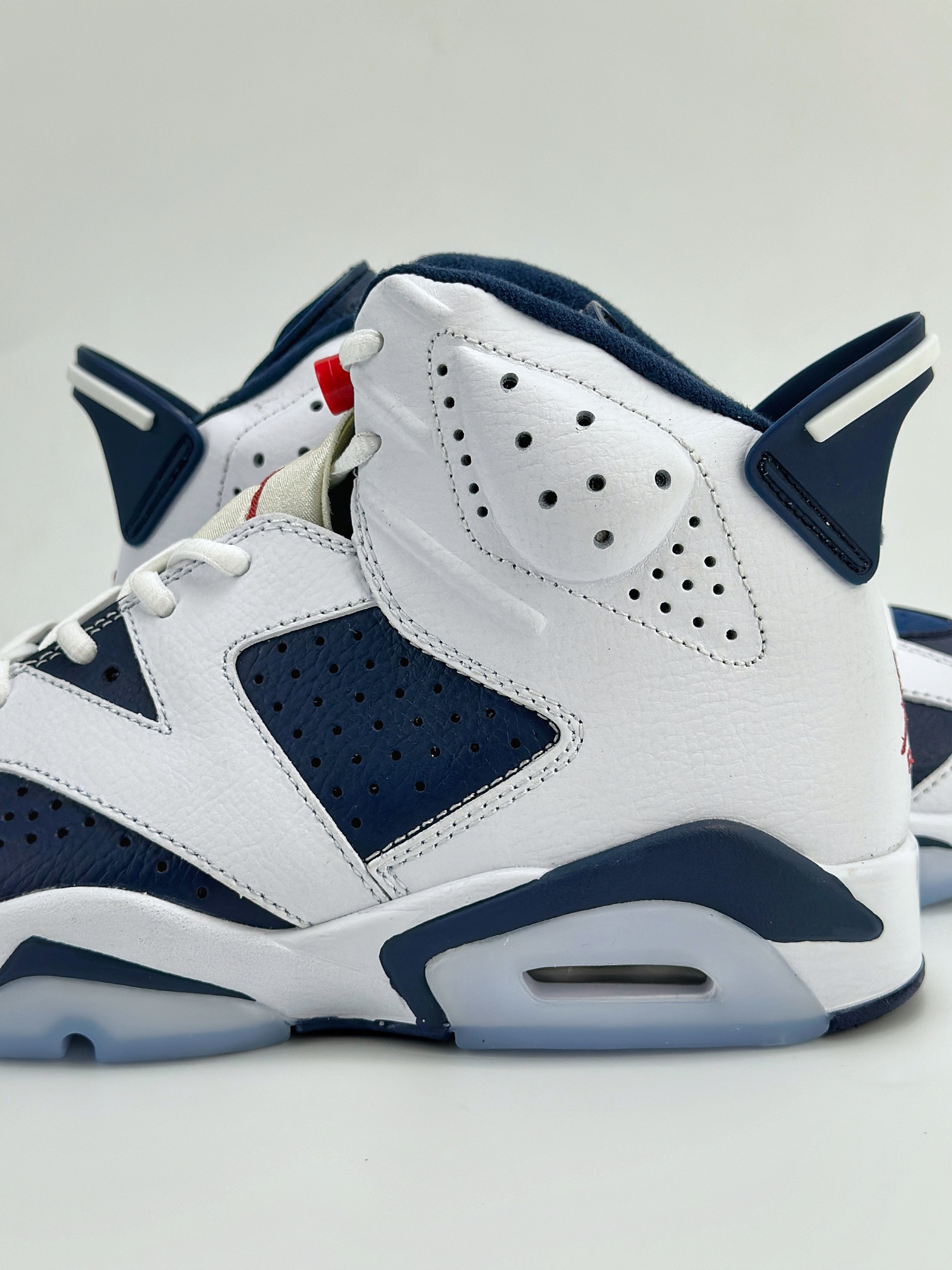 Air Jordan 6 Retro ”Olympic” 白蓝 潮流复古篮球鞋 CT8529-164