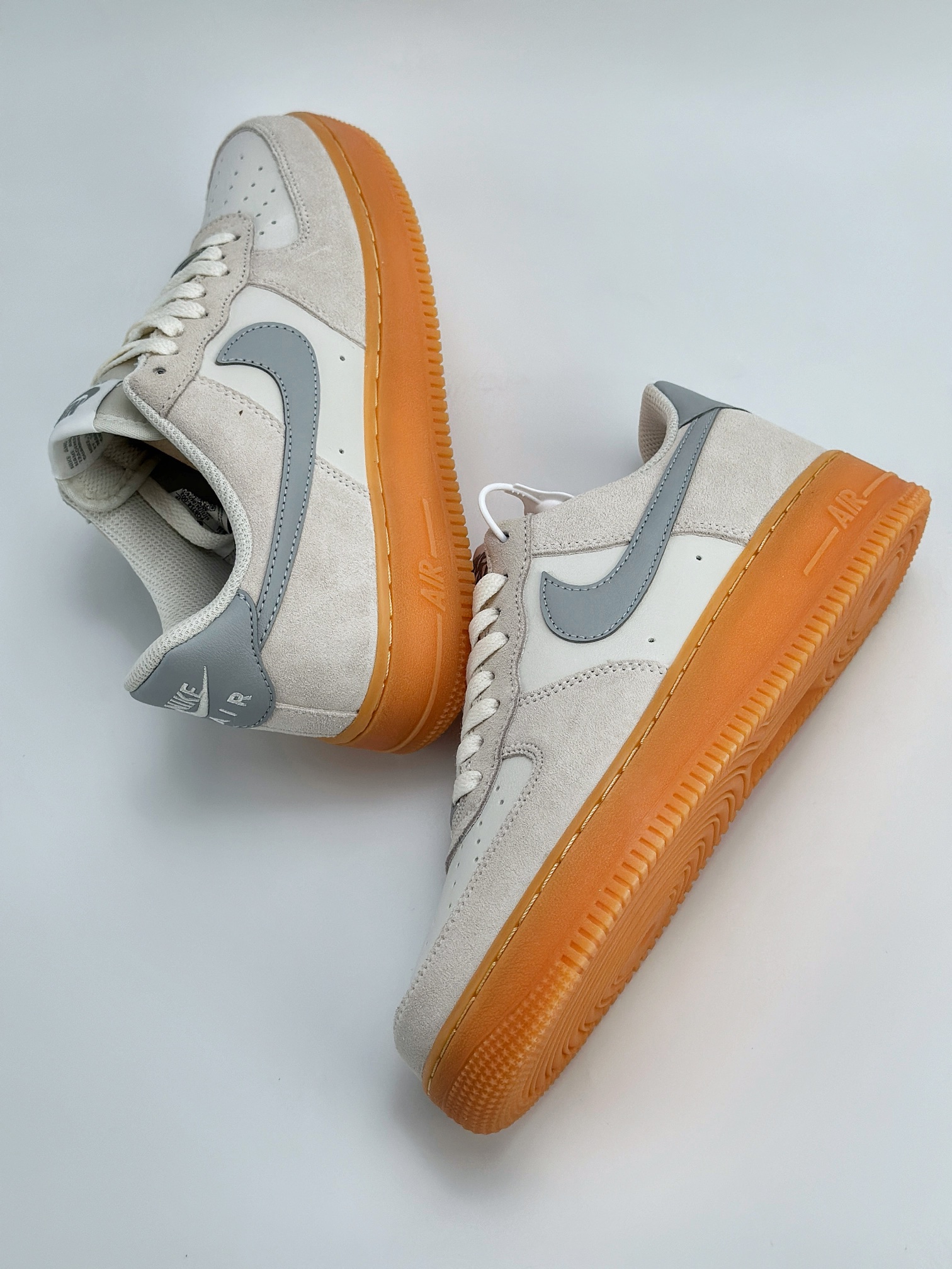 Nike Air Force 1 Low 07 ESS+ 米灰 FQ8714-002