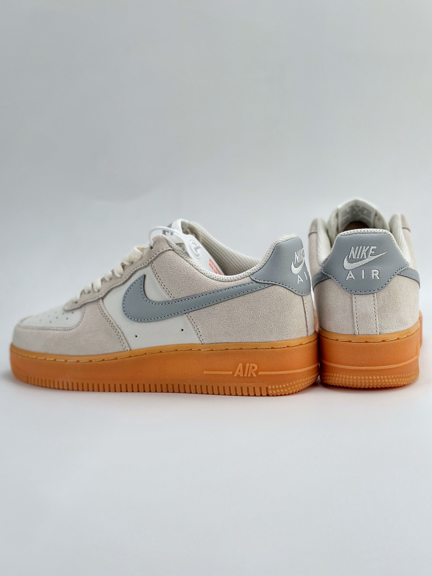 Nike Air Force 1 Low 07 ESS+ 米灰 FQ8714-002