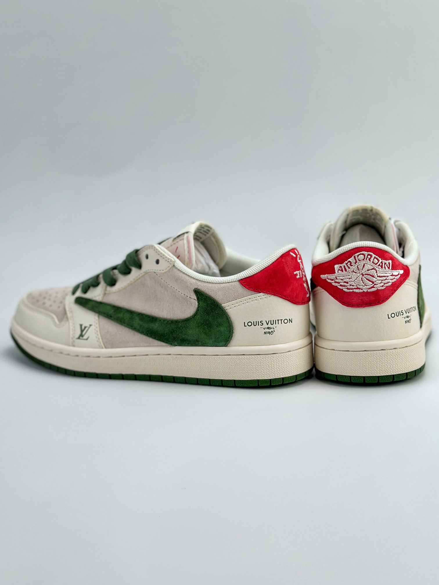 Travis Scott x Nike Air Jordan 1 Low x Louis Vuitton 三方联名 XY2688-102