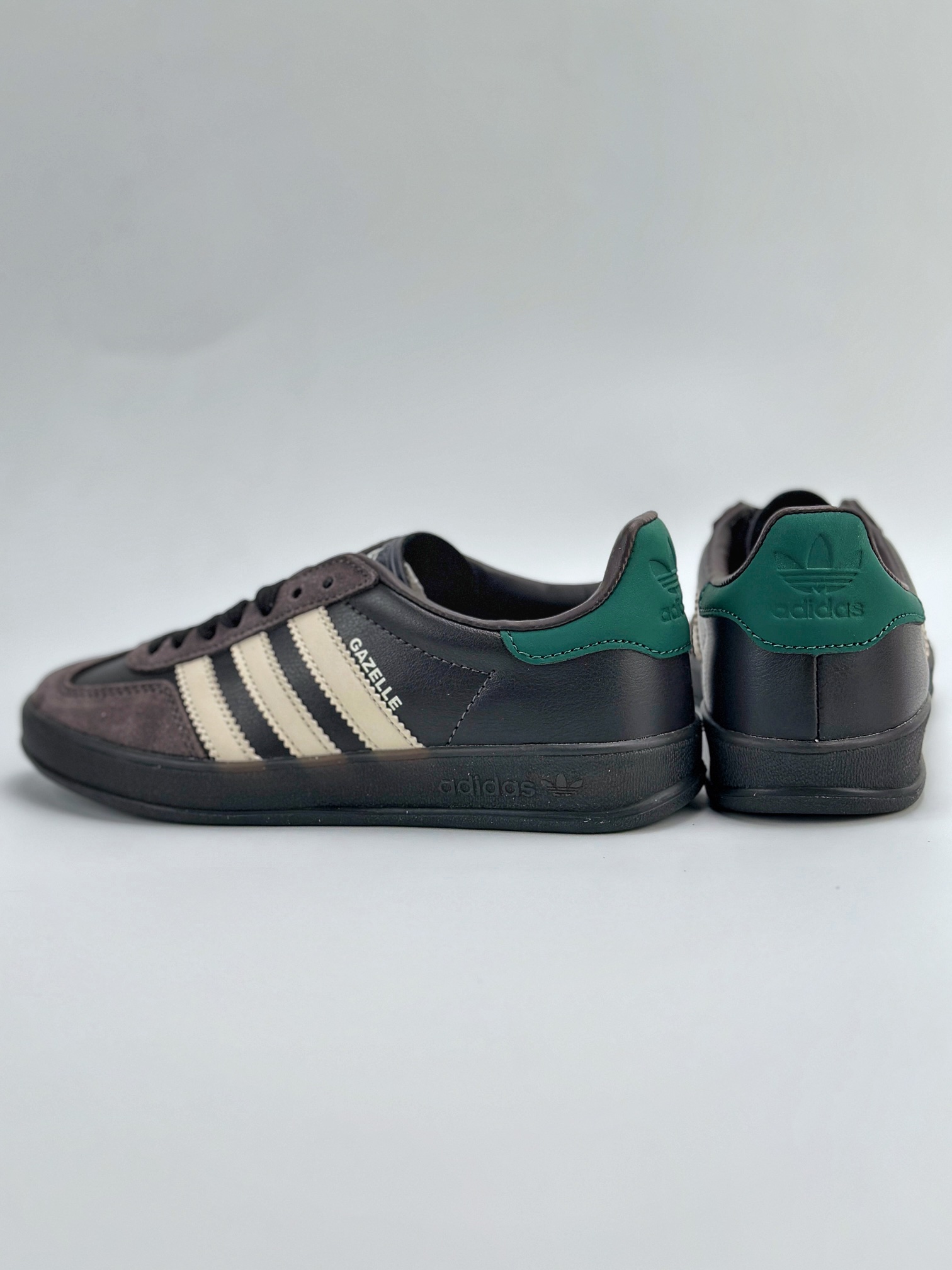 adidas Originals Gazelle INdoor 黑棕三叶草休闲防滑耐磨低帮板鞋 IH0374