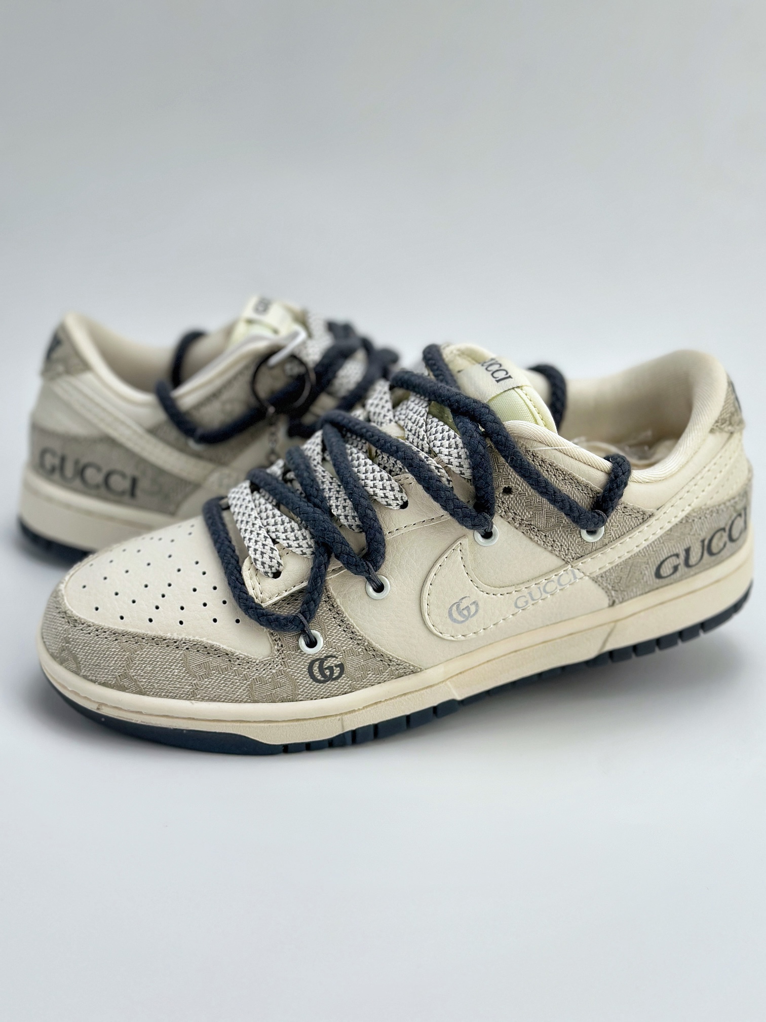 Nike SB Dunk Low x GUCCI 米白绑带满天星 SJ2068-263