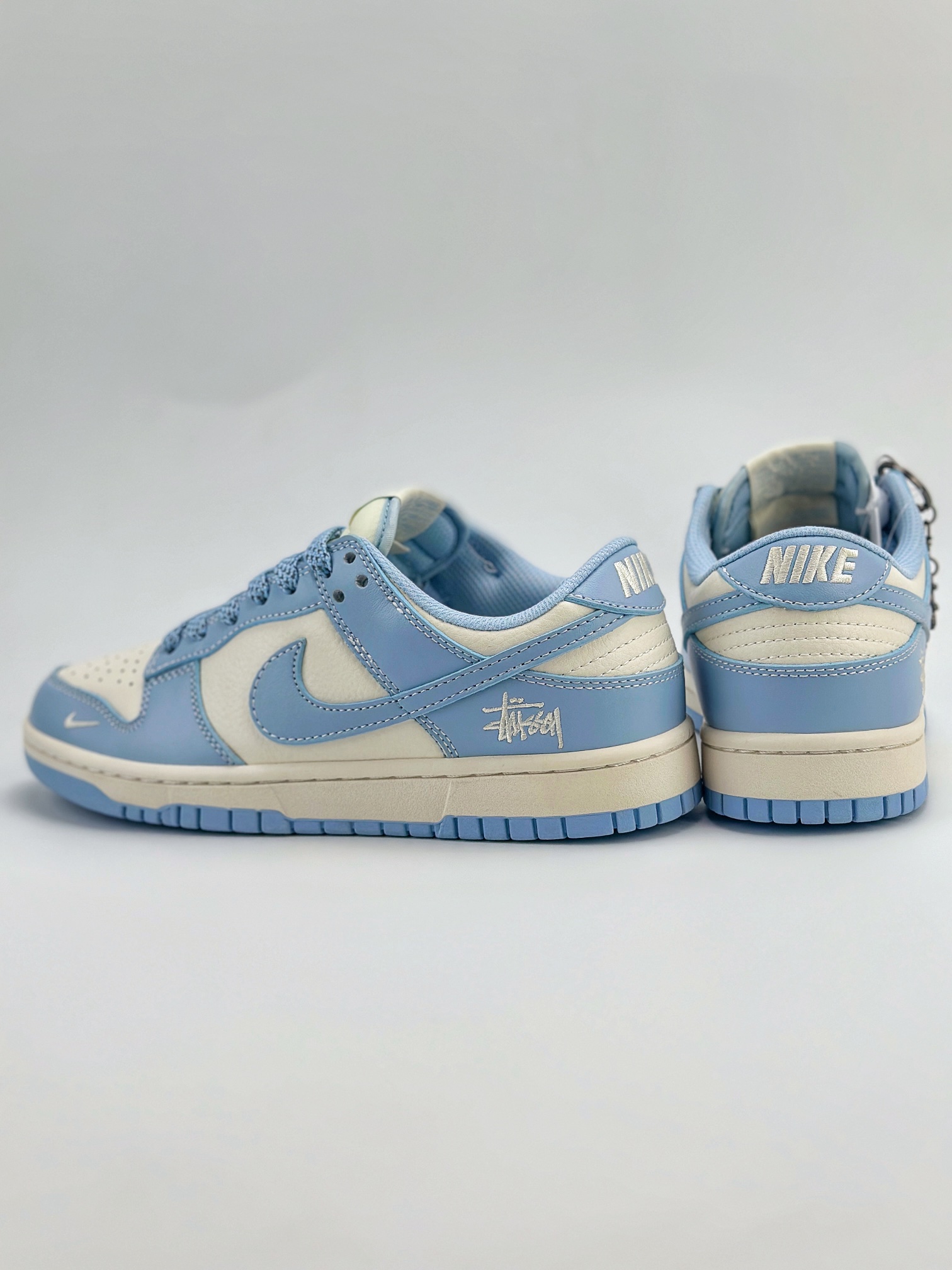 Nike SB Dunk Low x Stussy 斯图西米白天蓝满天星 BB9898-004