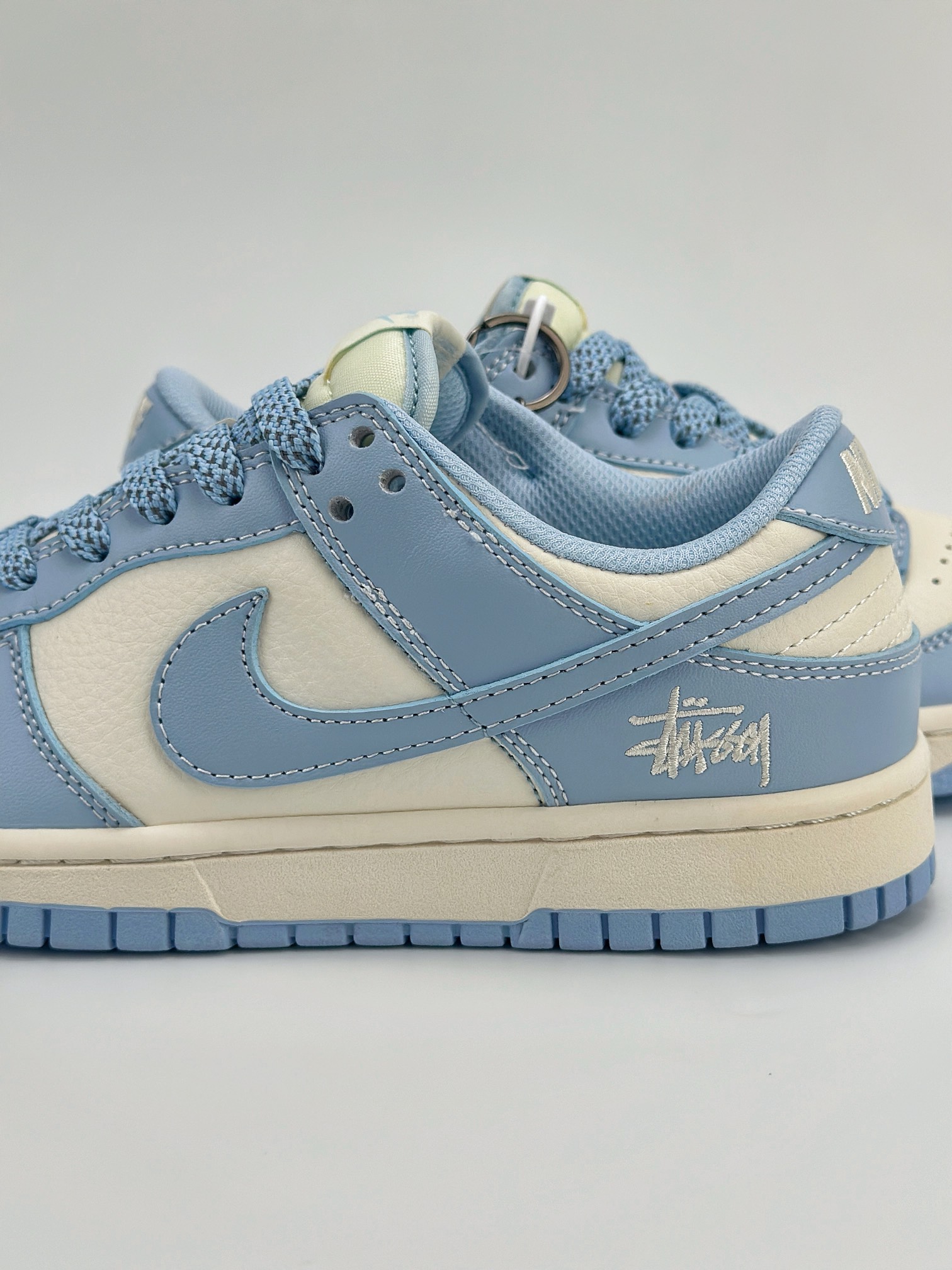 Nike SB Dunk Low x Stussy 斯图西米白天蓝满天星 BB9898-004