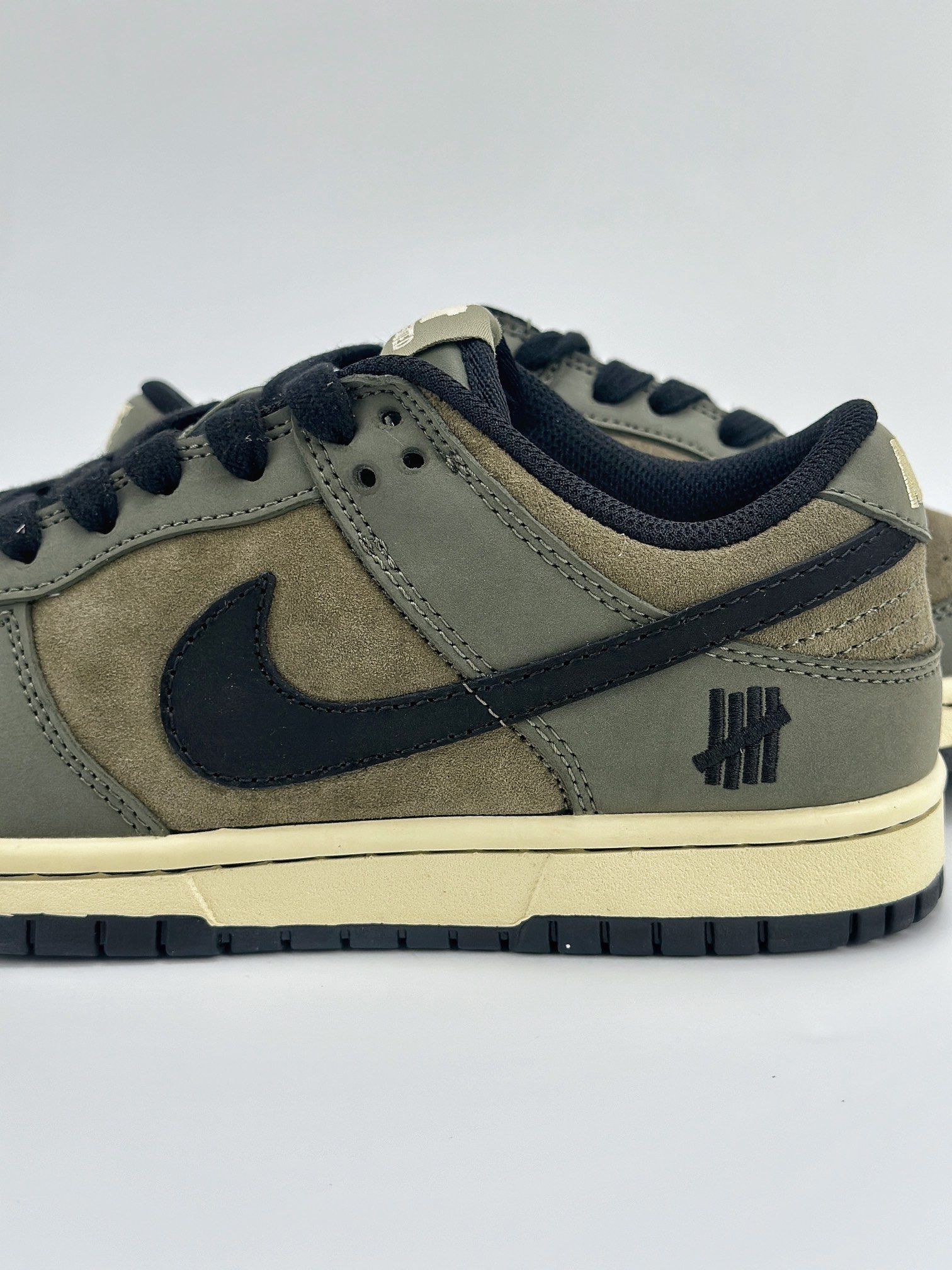 Nike SB Dunk Low x Uninterrupted 黑绿 JH8037-921