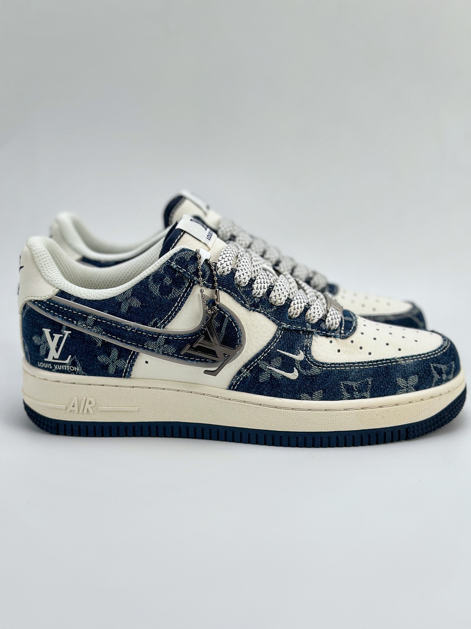 Nike Air Force 1 Low 07 x Louis Vuitton 白蓝牛仔布 SJ2088-033