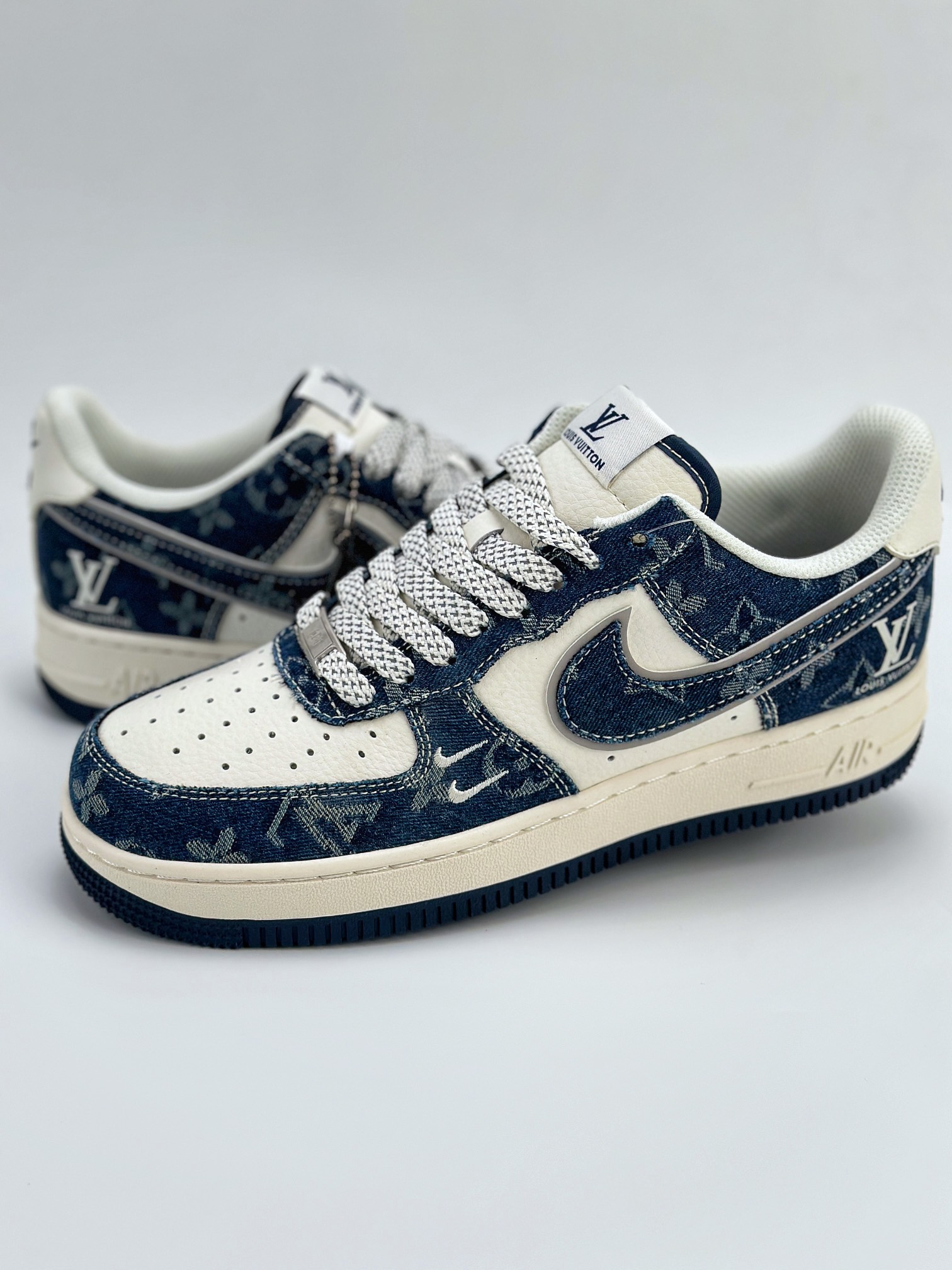 Nike Air Force 1 Low 07 x Louis Vuitton 白蓝牛仔布 SJ2088-033