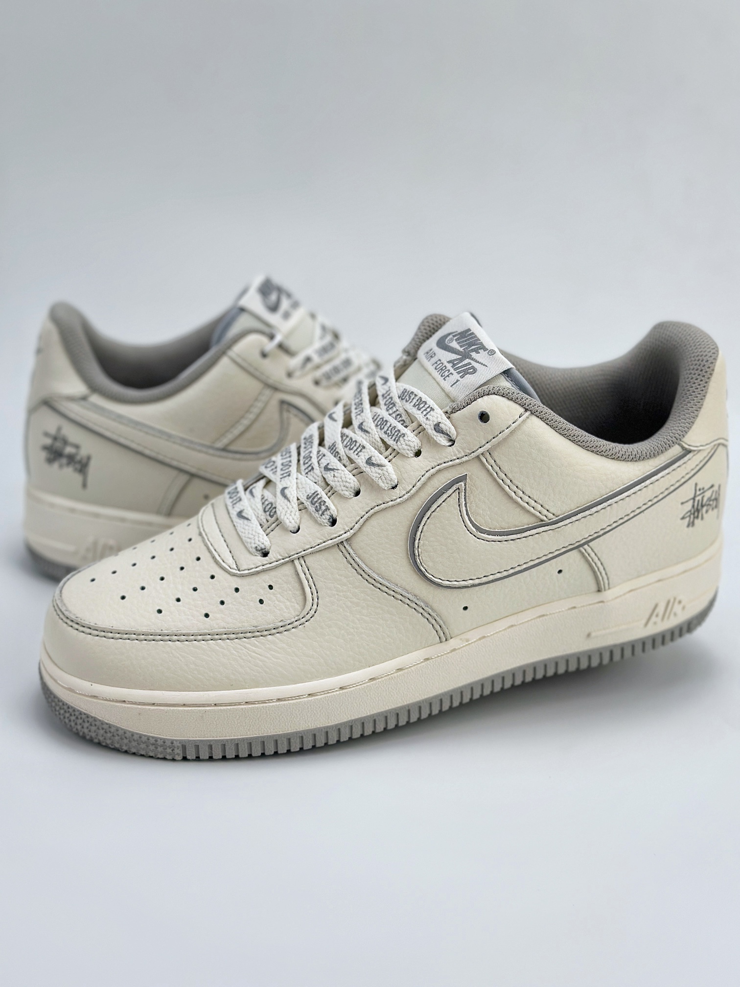 Nike Air Force 1 Low 07 x Stussy 斯图西米白满天星 UN1815-802