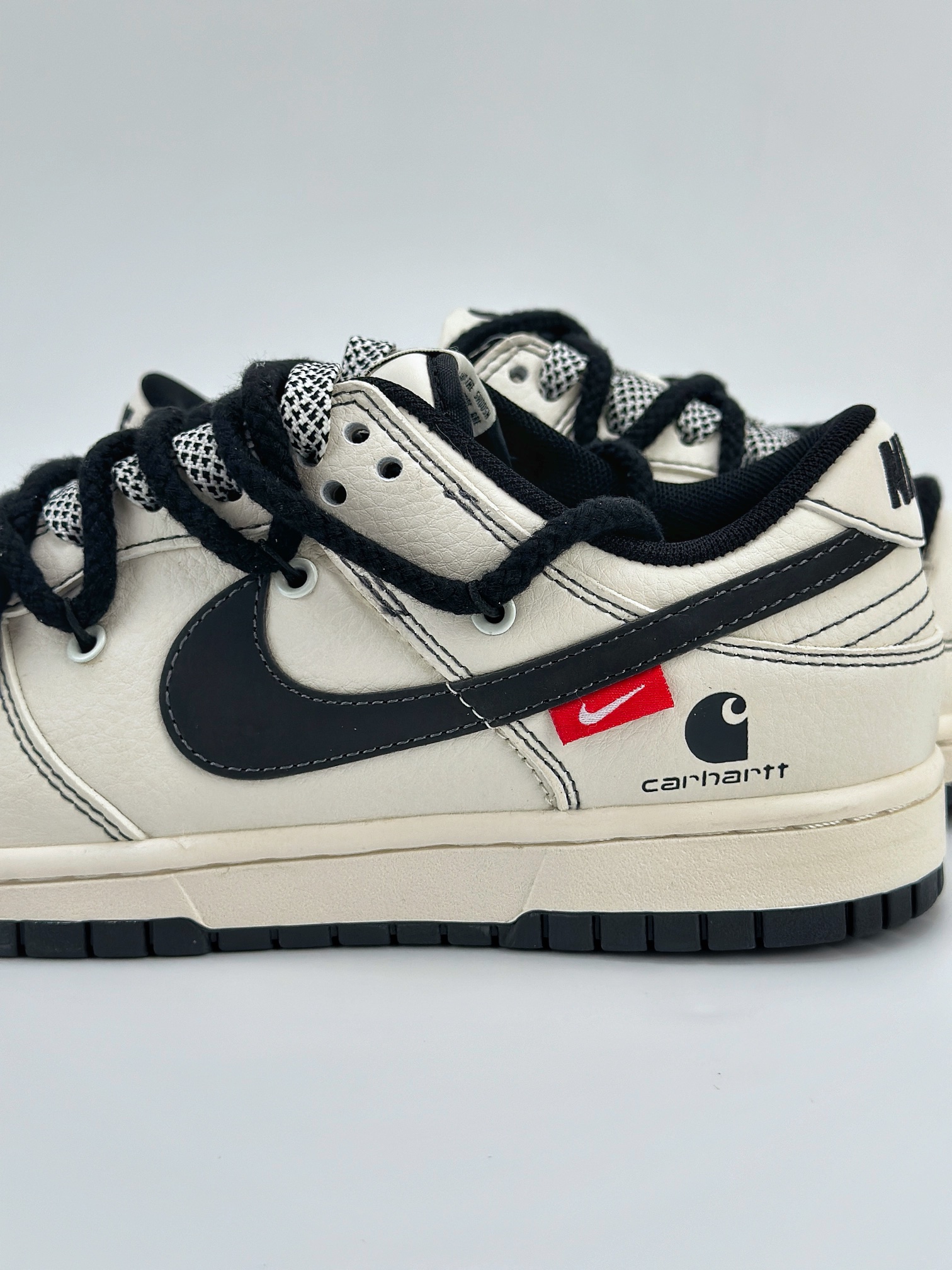 Nike SB Dunk Low x Carharrt 卡哈特白黑绑带满天星 SJ2068-265