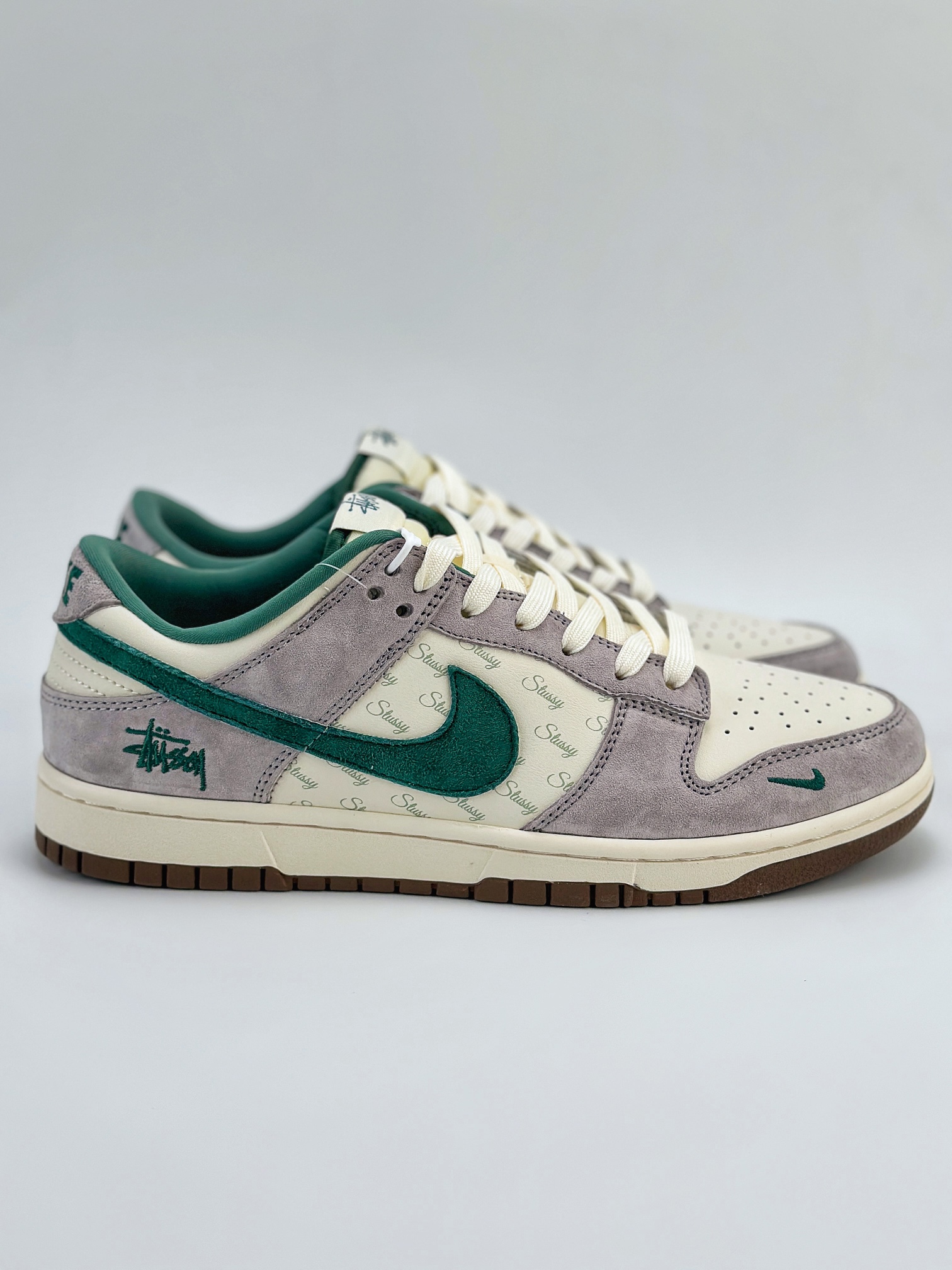 Nike SB Dunk Low x Stussy 斯图西米白灰绿翻毛 CF3688-007