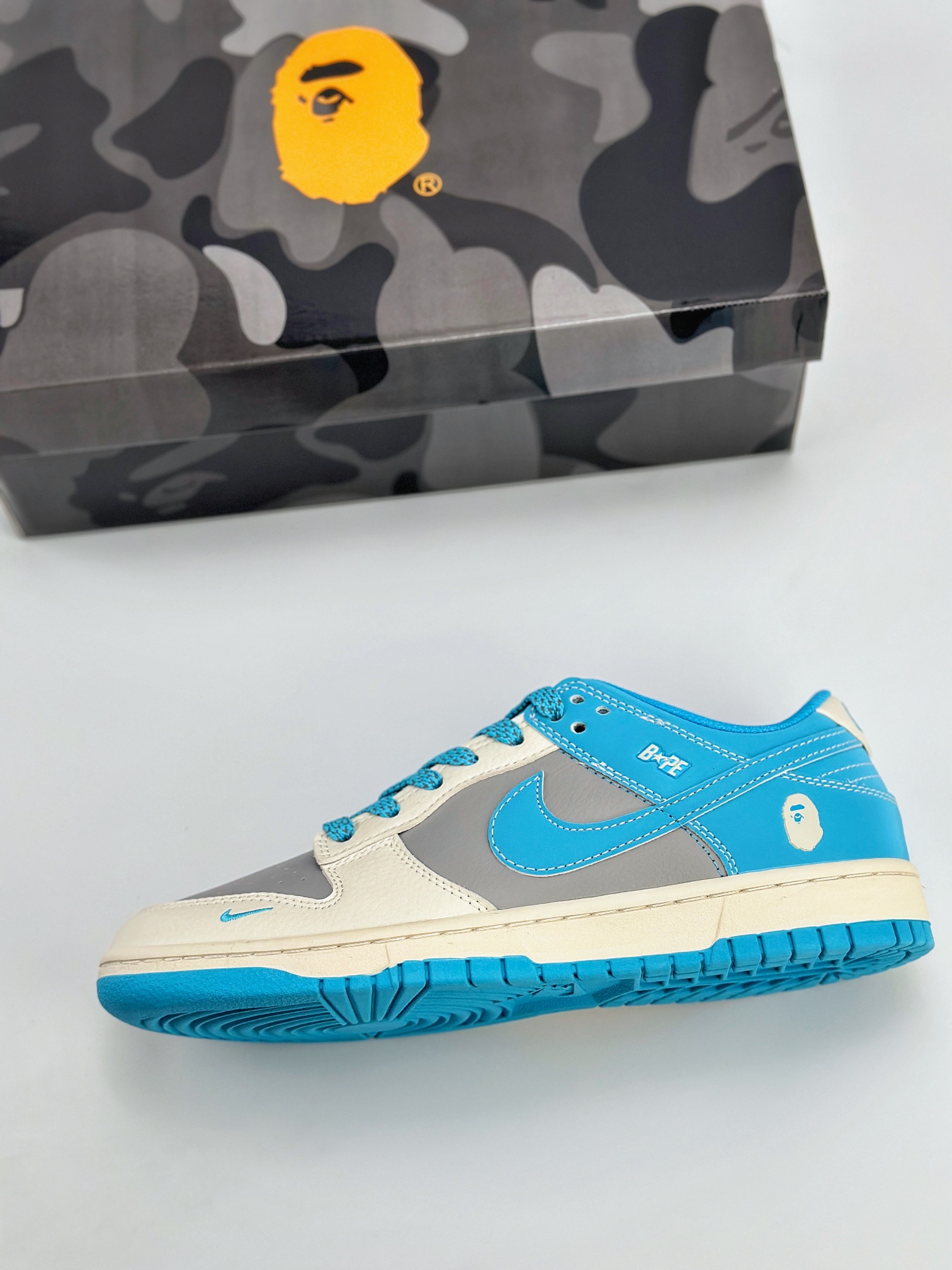 Nike SB Dunk Low x BAPE 米白灰蓝满天星 BB8969-002