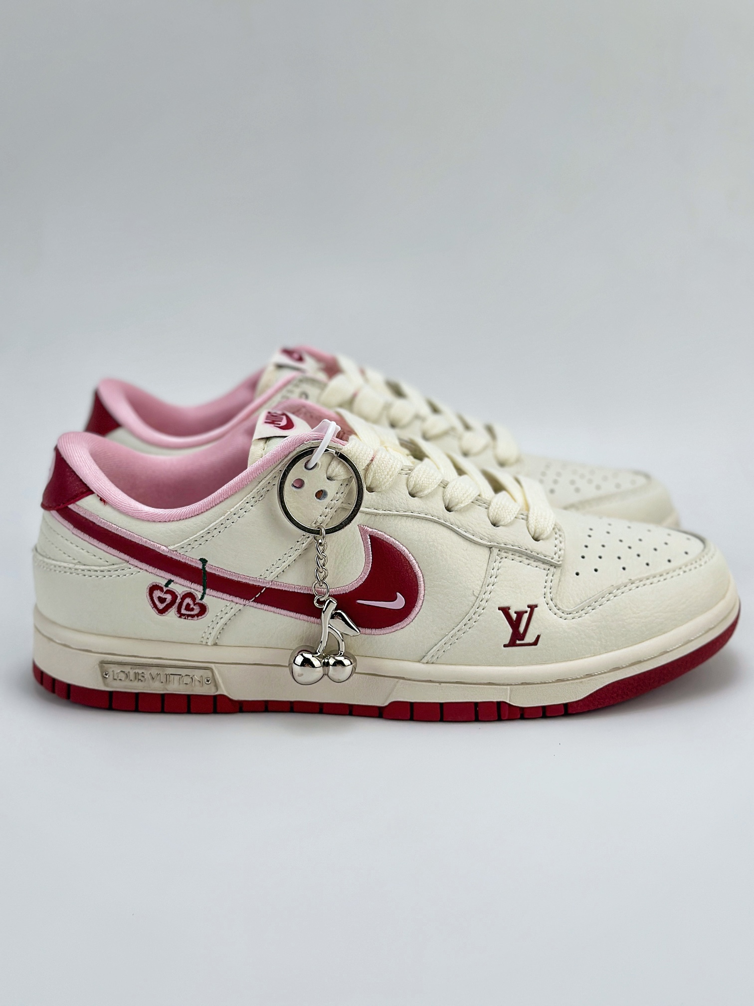 Nike SB Dunk Low LX ”Valentine‘s Day” 情人节白粉红 XX2025-312