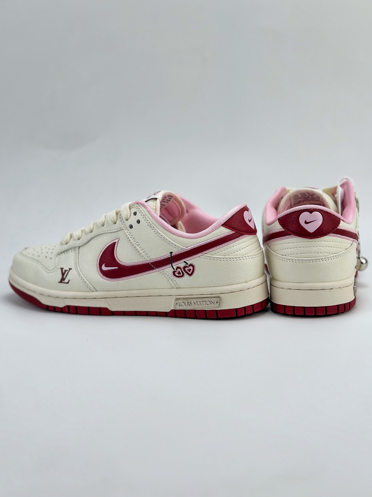 Nike SB Dunk Low LX ”Valentine‘s Day” 情人节白粉红 XX2025-312