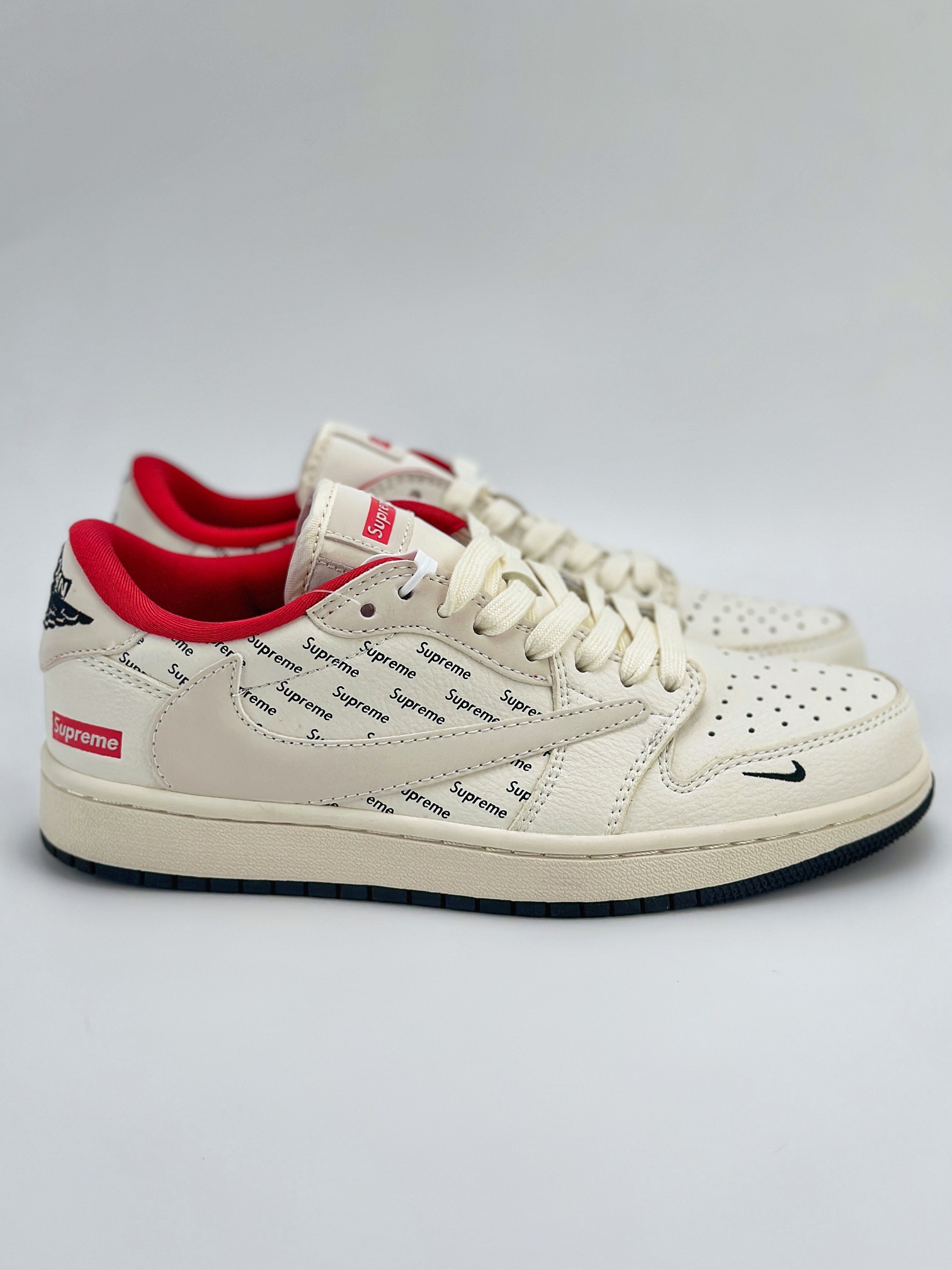 Air Jordan 1 Retro Low x Supreme 米白红小钩 YQ2088-671