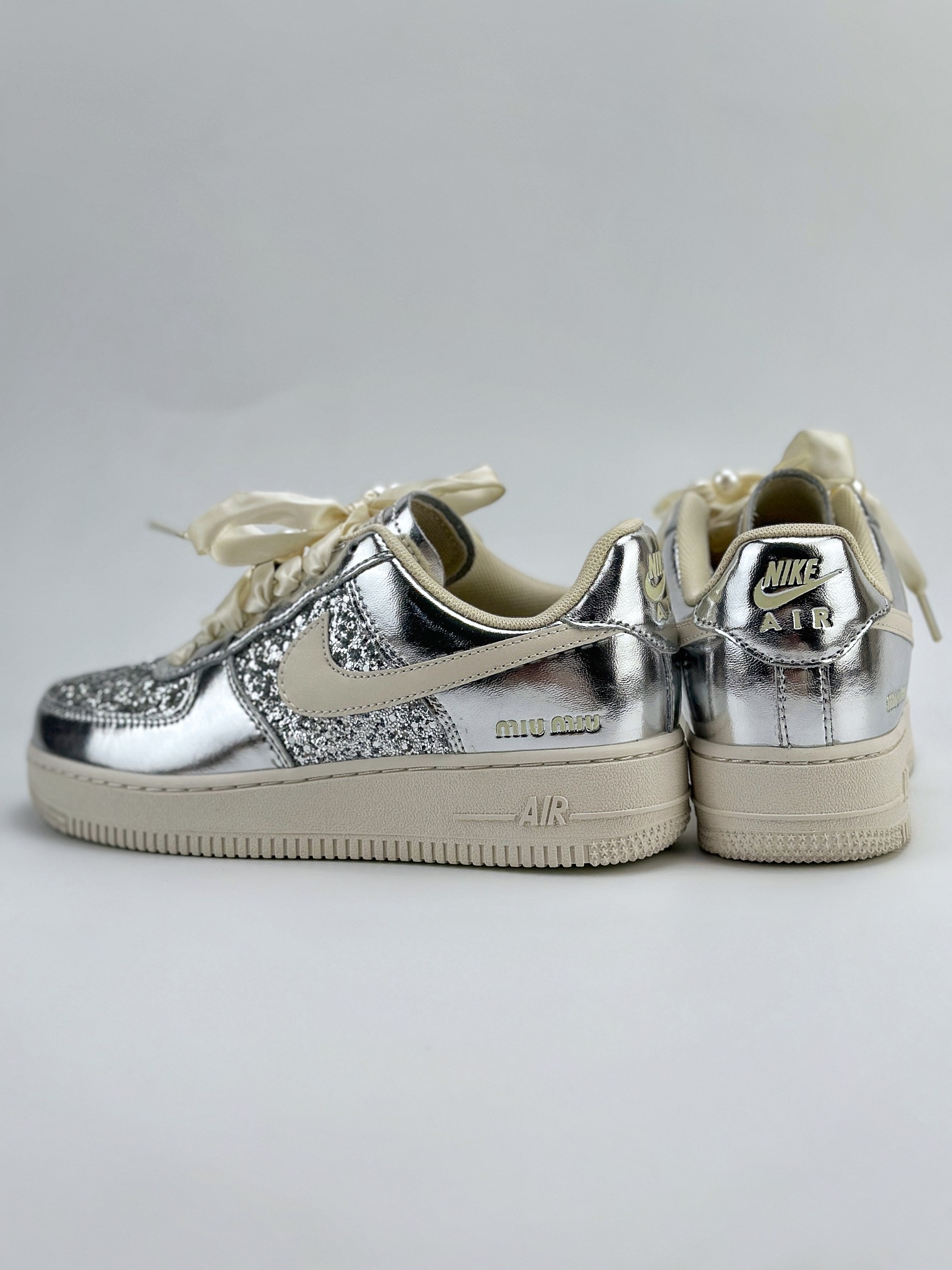 Nike Air Force 1 Low 07 x OFF-WHITE 镂空提花 银 AF2406-010