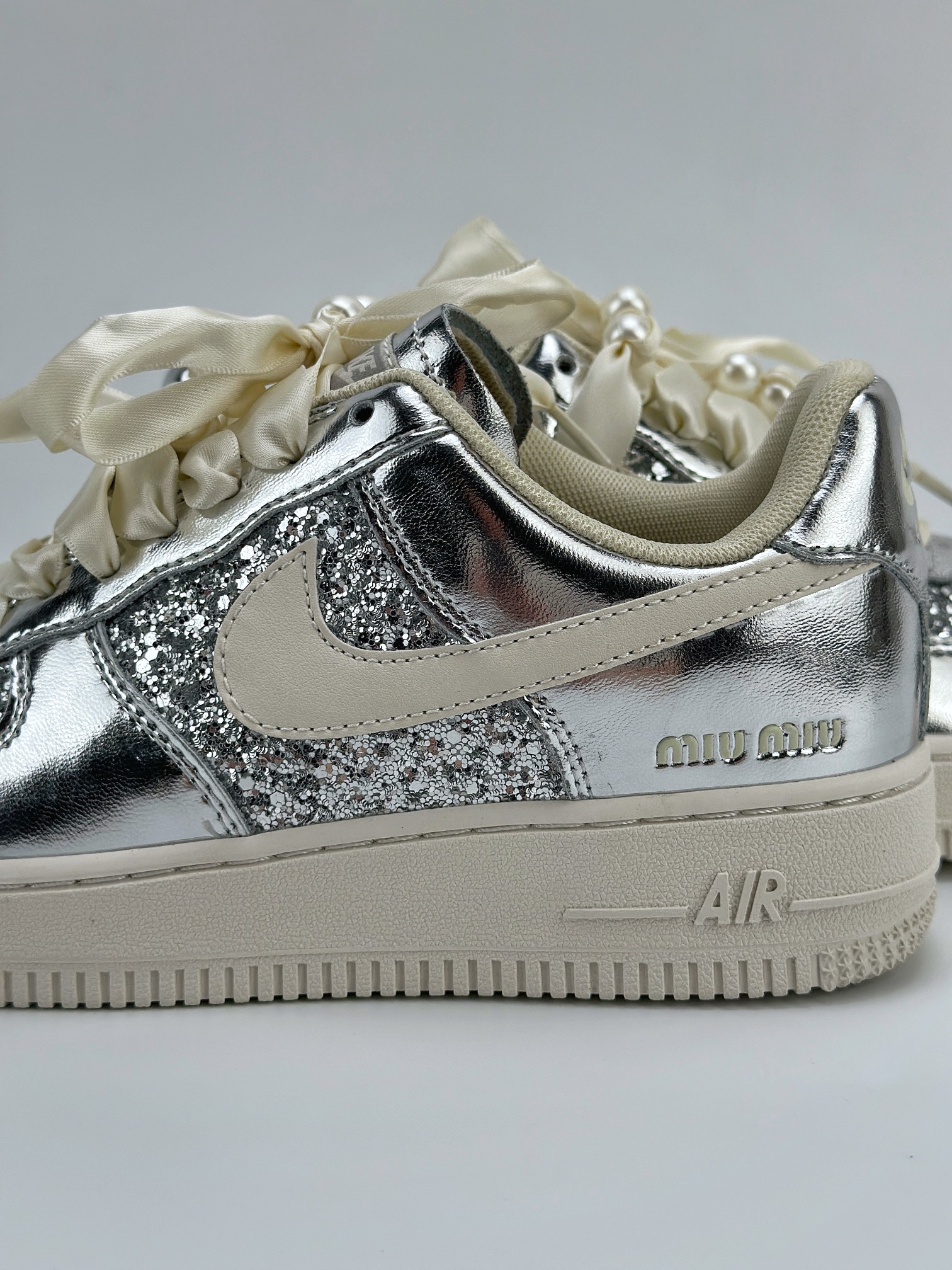 Nike Air Force 1 Low 07 x OFF-WHITE 镂空提花 银 AF2406-010