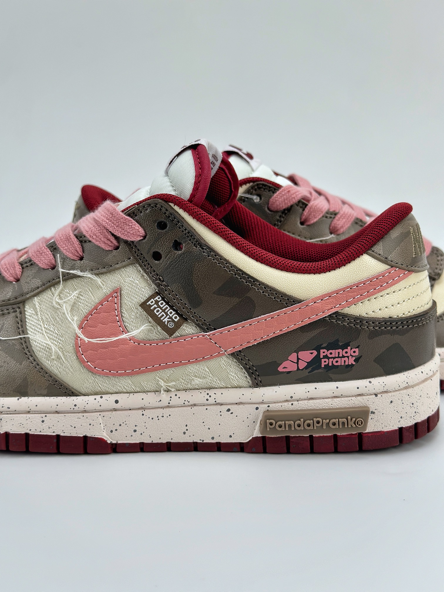 Nike SB Dunk Low 熊猫恶作剧 拓荒骑士 DD1391-601