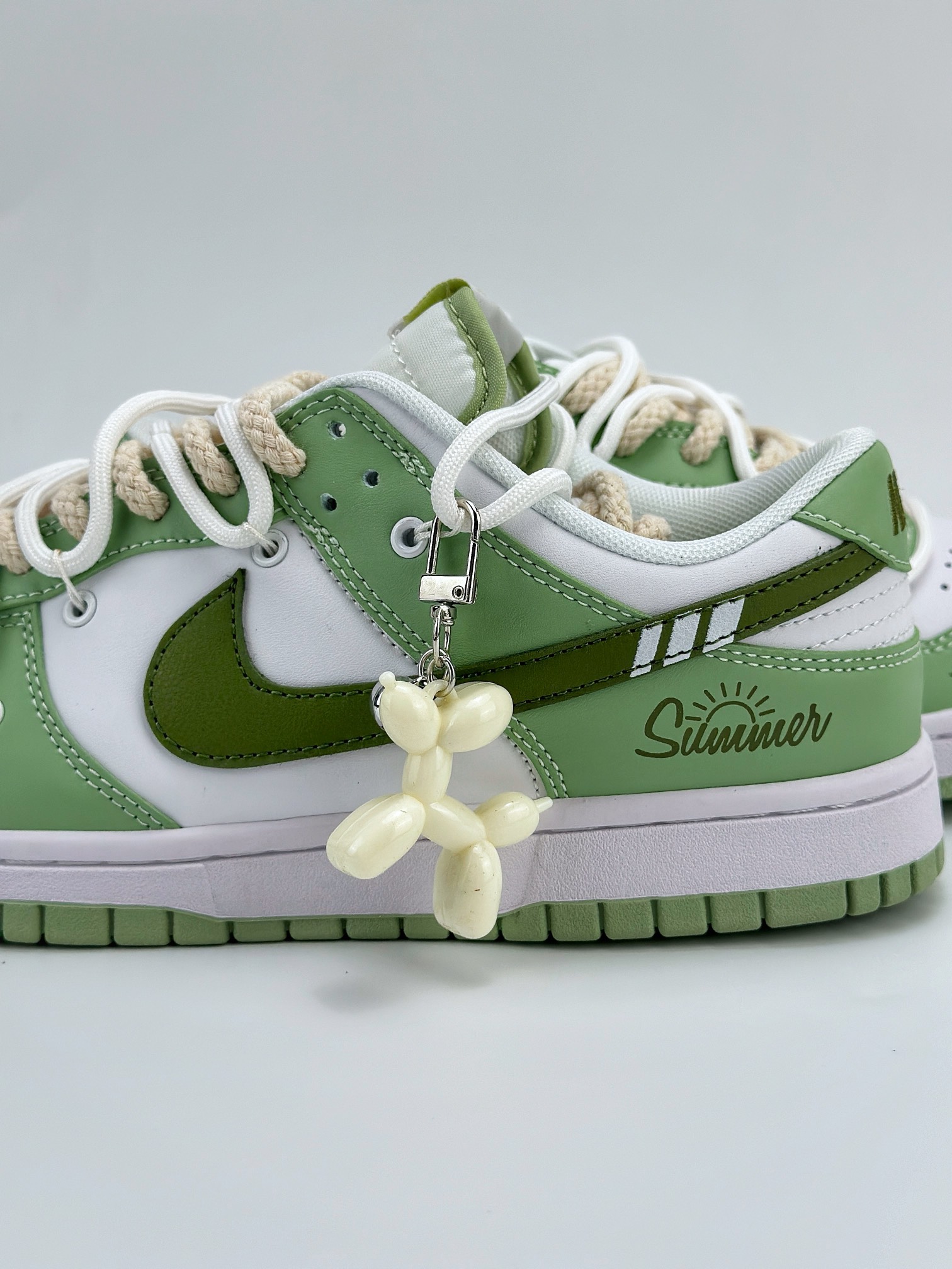 NIKE SB Dunk Low ”Honeydew” 塔兔 平行线 清新多巴胺 白绿 DV0831-105