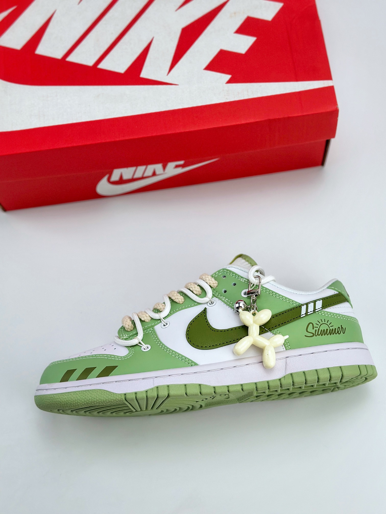 NIKE SB Dunk Low ”Honeydew” 塔兔 平行线 清新多巴胺 白绿 DV0831-105