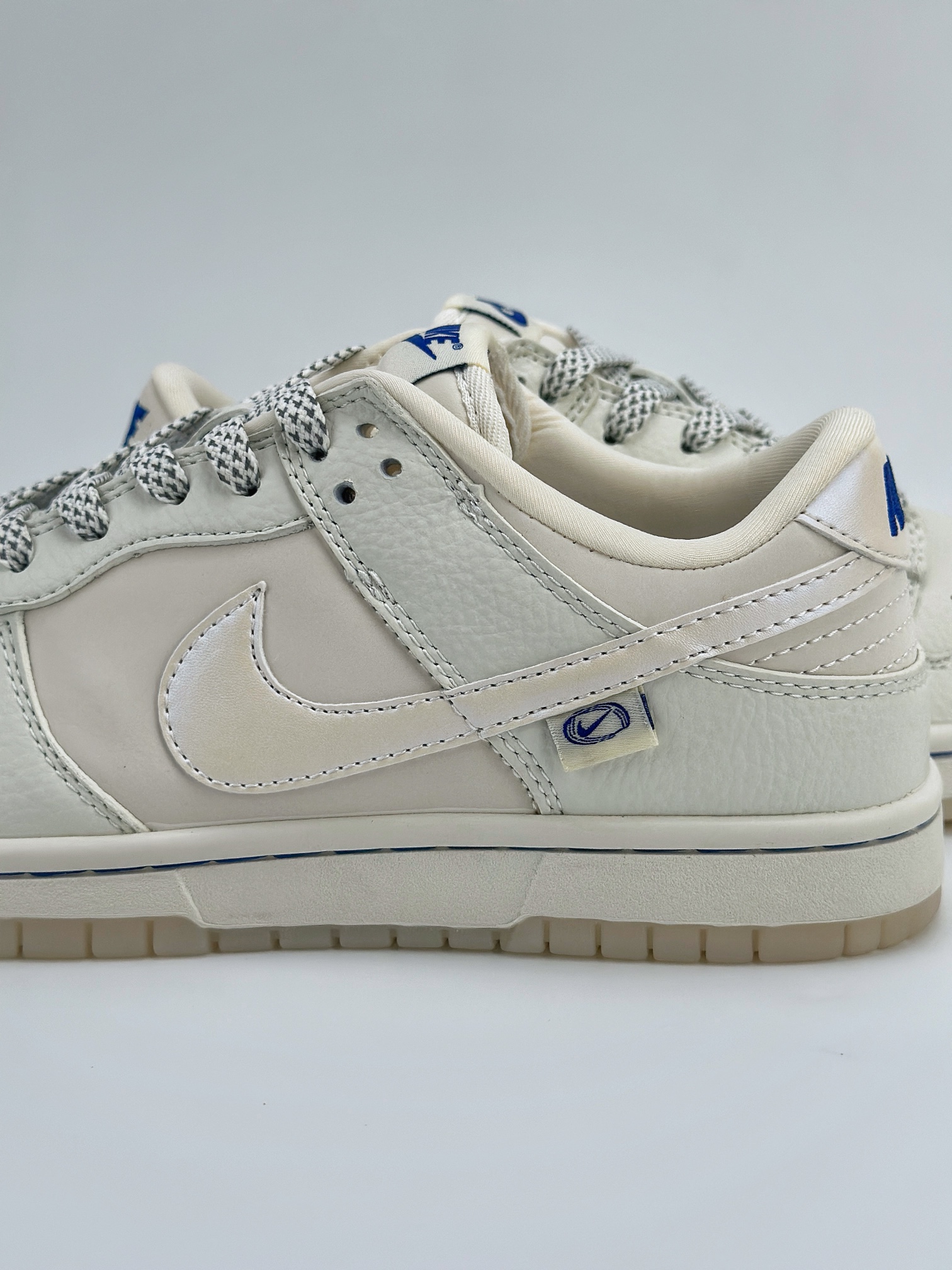 Nike SB Dunk Low 珠光白蓝小钩满天星 XB3802-346