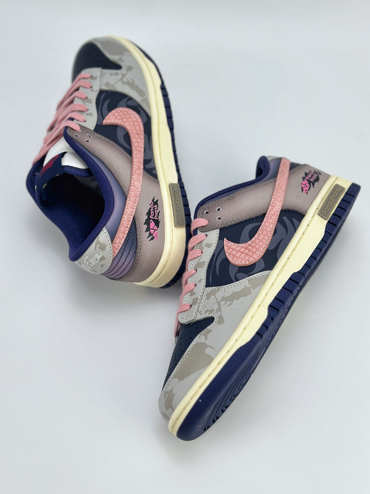 Nike SB Dunk Low 熊猫恶作剧 拓荒骑士 沙地之心 紫棕粉 FV8106-181