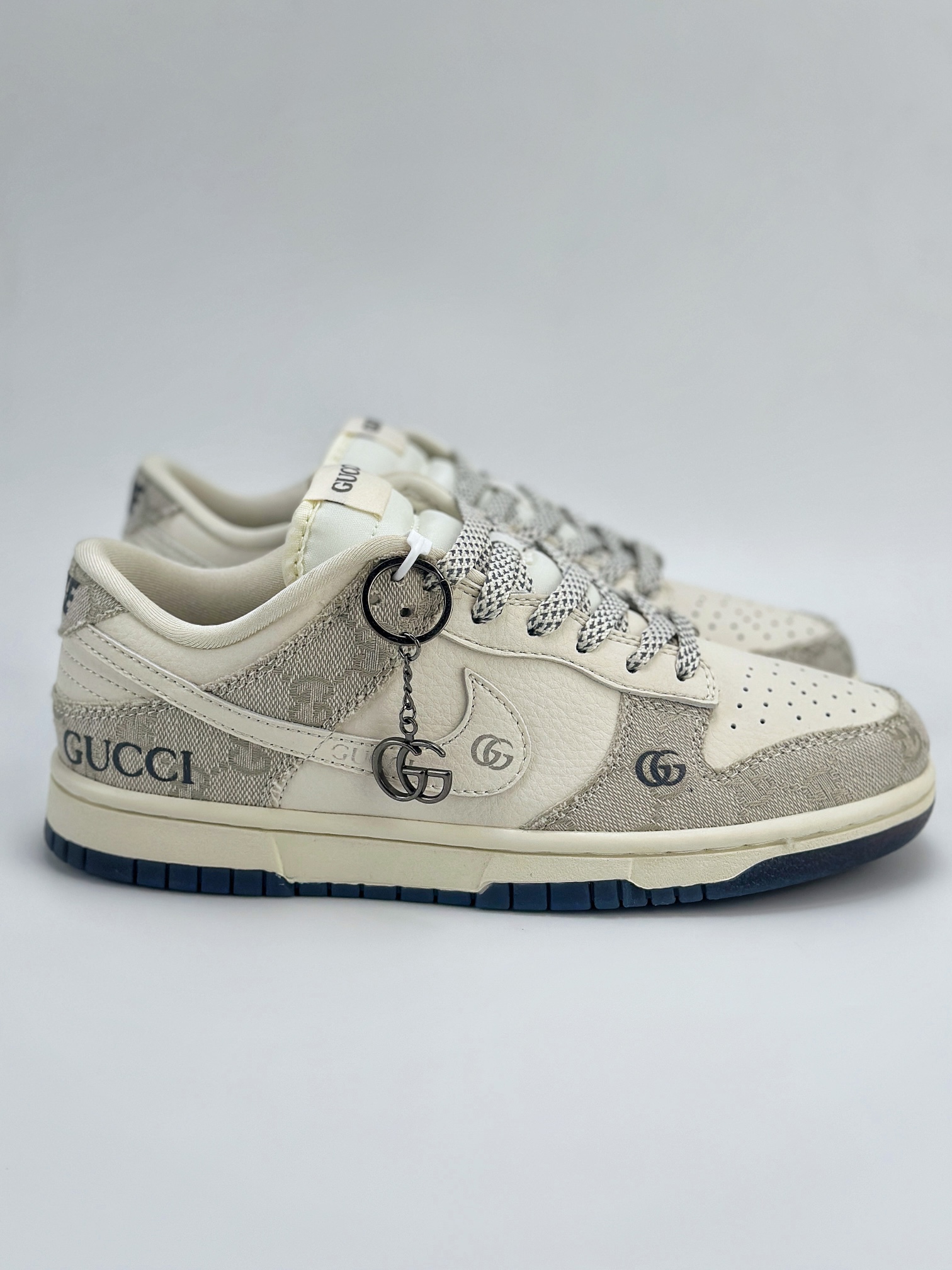 NIKE SB Dunk Low x GUCCI 白灰 CF3688-003