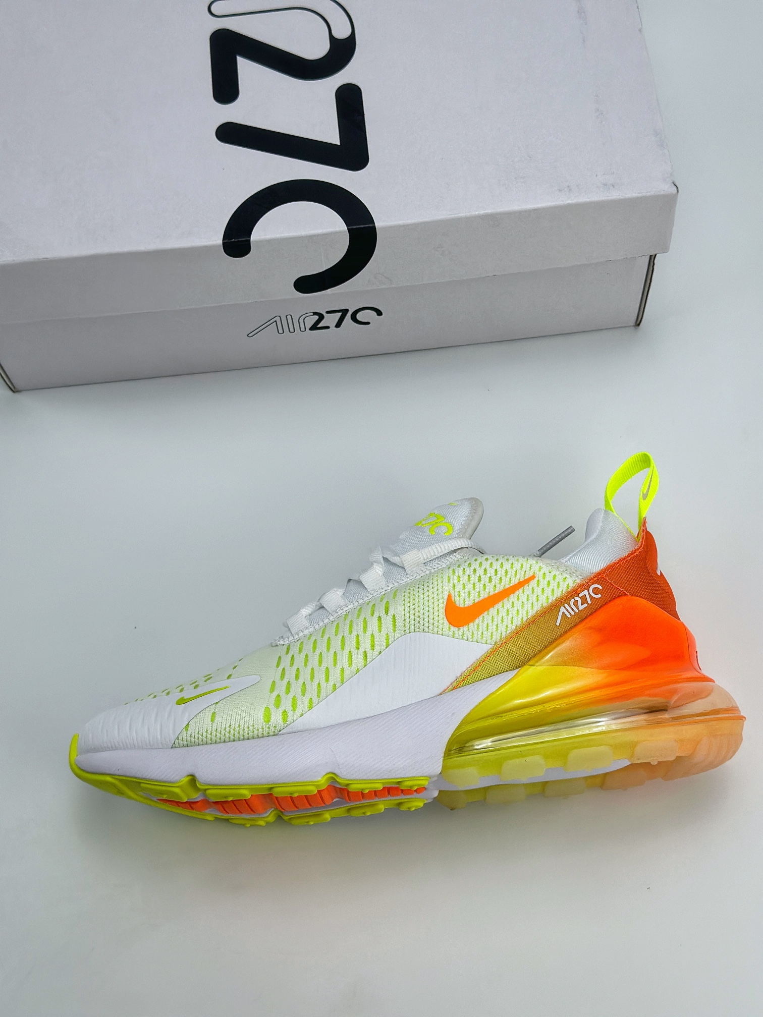 Air Max 270 REACT 橙白 CN7077-181