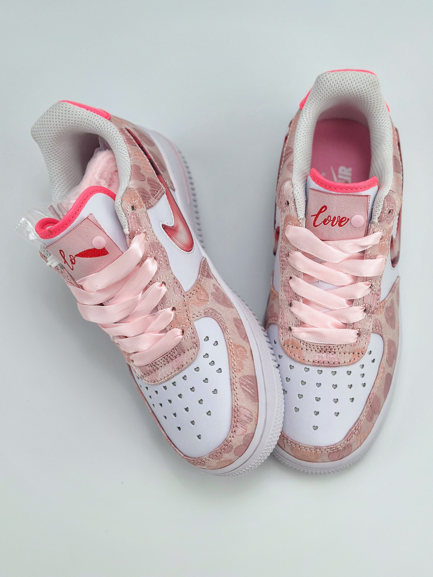 Nike Air Force 1 Low 07 ”Valentine‘s Day” 情人节白粉红 DH2920-111