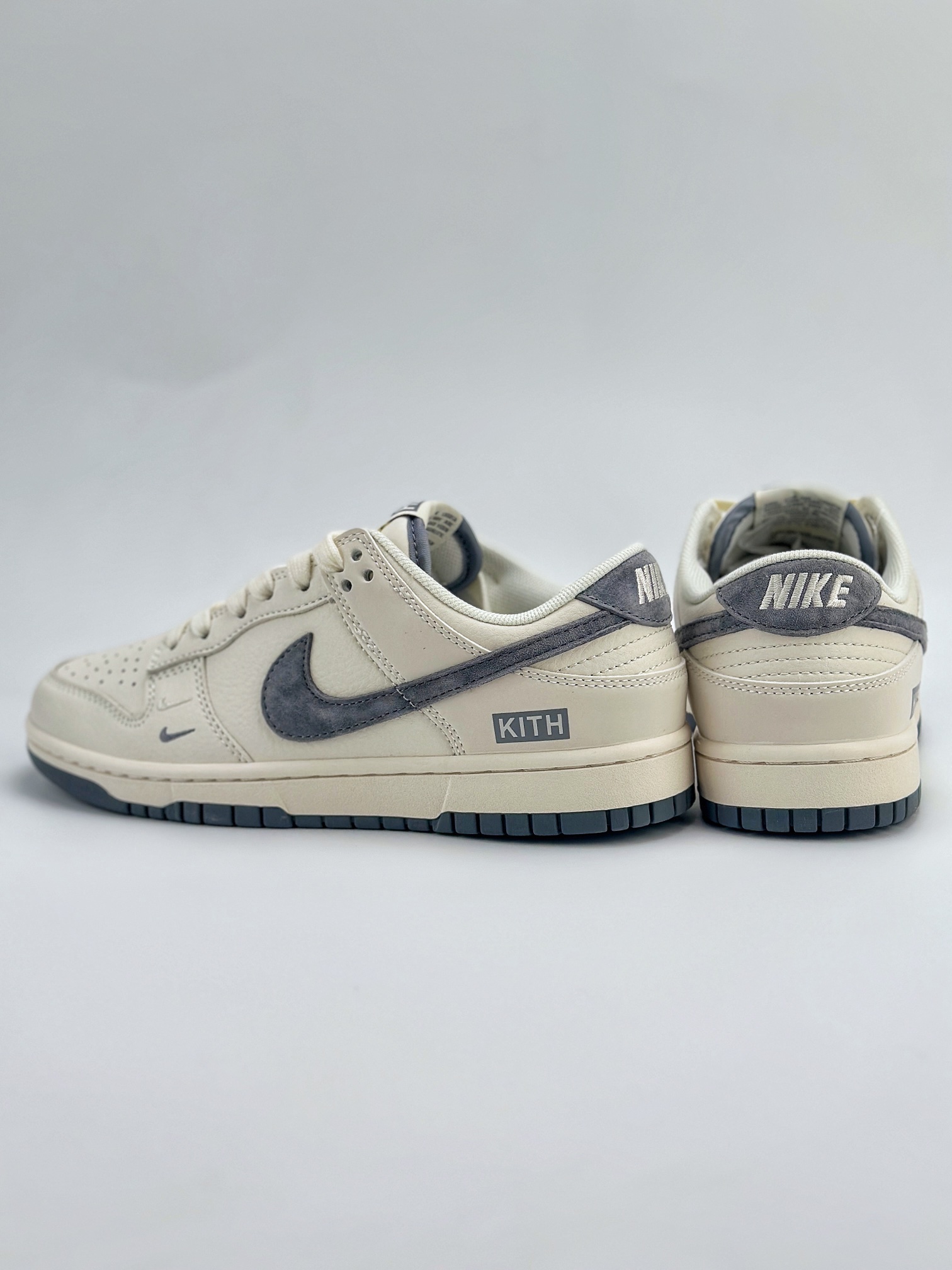 Nike SB Dunk Low x KITH 白灰双小钩 DQ1098-387