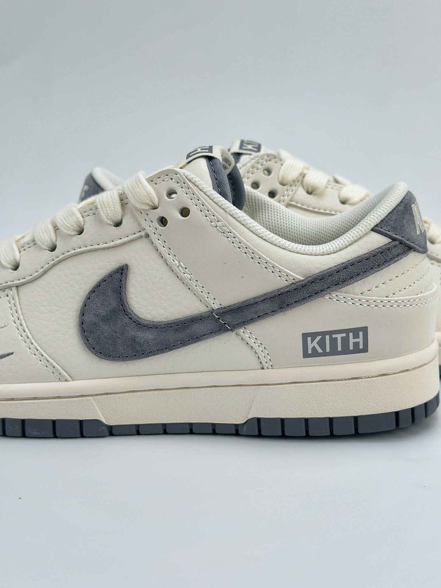 Nike SB Dunk Low x KITH 白灰双小钩 DQ1098-387