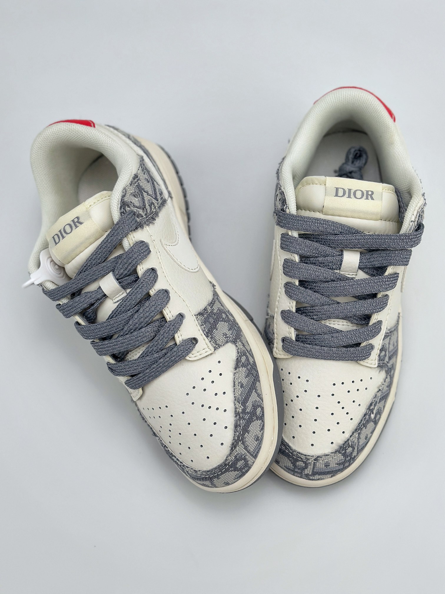 Nike SB Dunk Low x DIOR 白灰红 XY1688-004