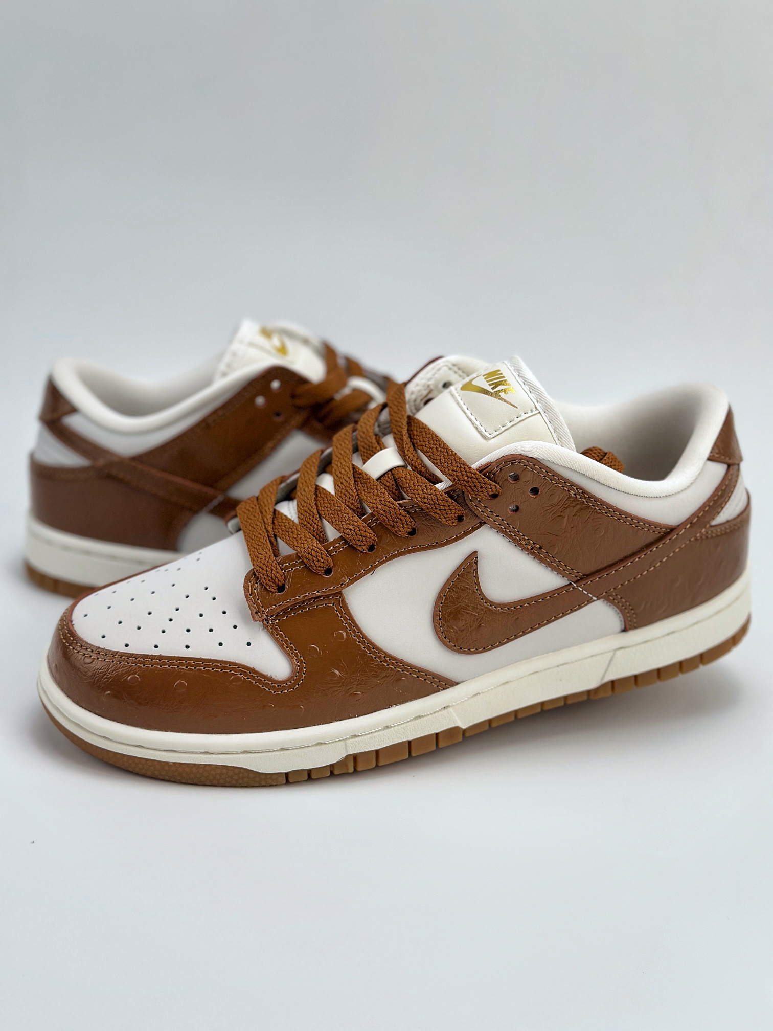 NIKE SB Dunk Low WMNS Lux ”Grandma Ale Brown” 白棕 FJ2260-001