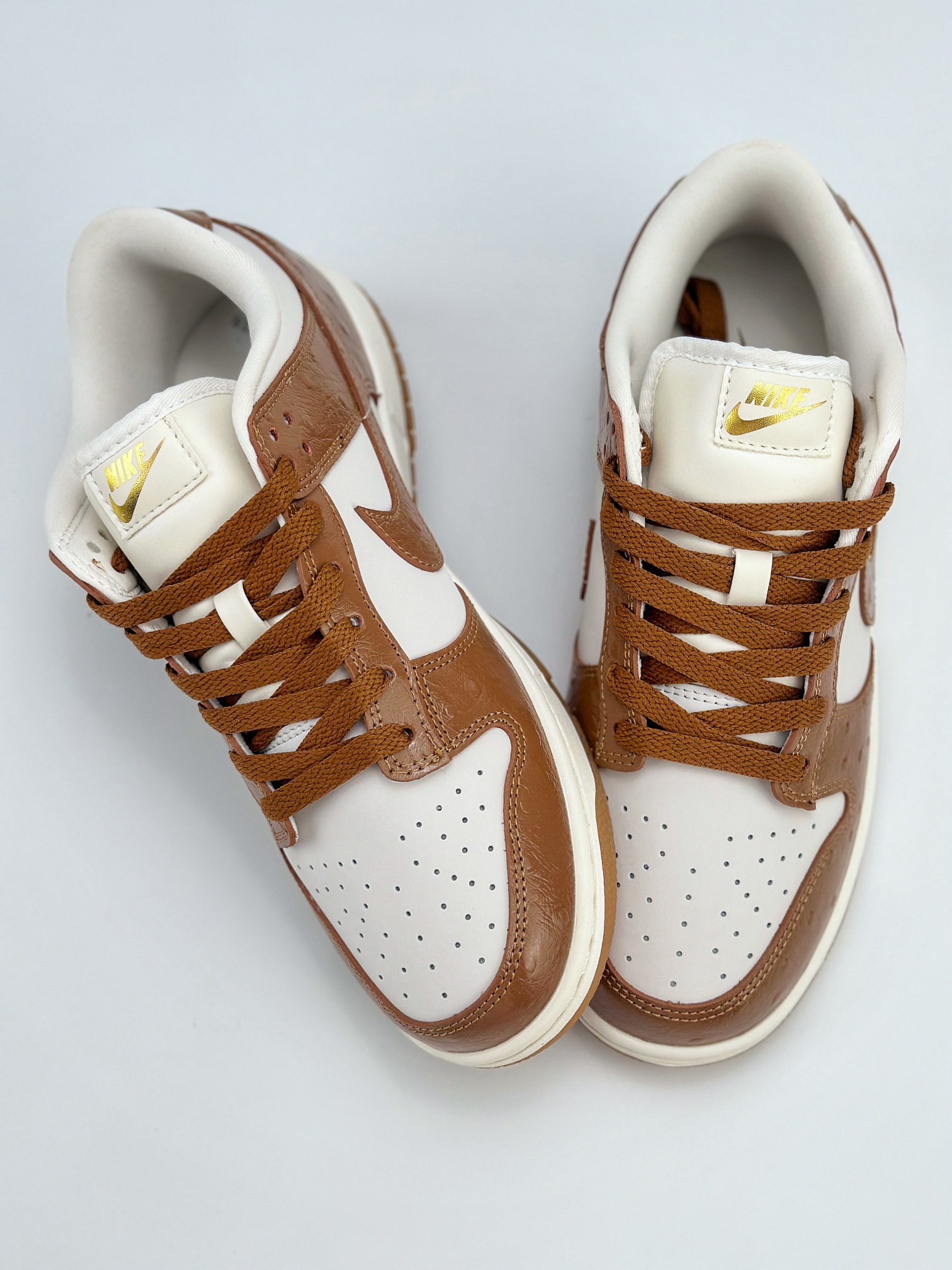 NIKE SB Dunk Low WMNS Lux ”Grandma Ale Brown” 白棕 FJ2260-001