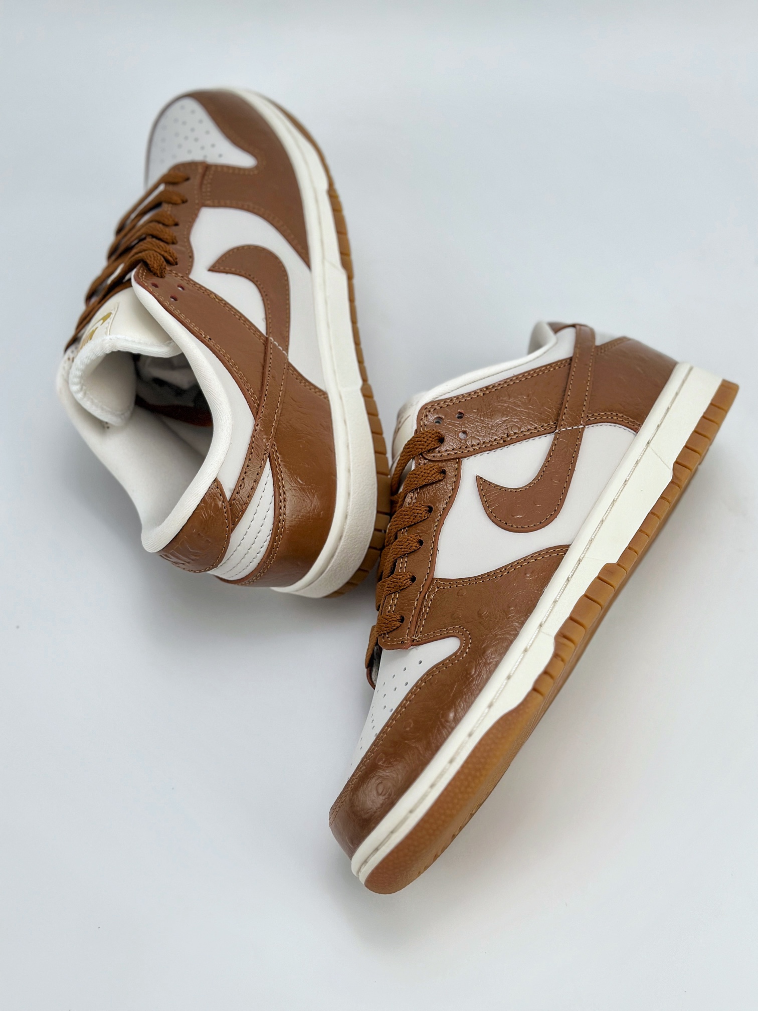 NIKE SB Dunk Low WMNS Lux ”Grandma Ale Brown” 白棕 FJ2260-001